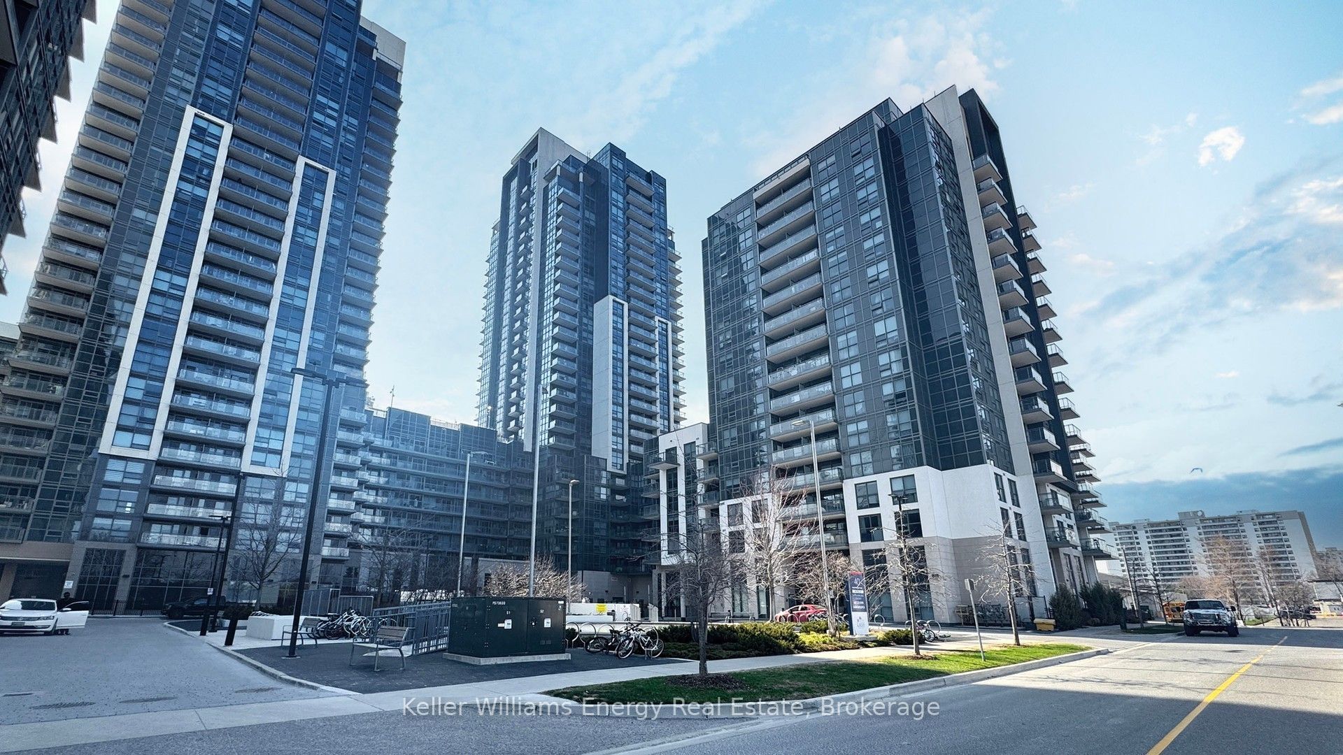 30 Meadowglen Place 617, Toronto, ON M1G 0A6 photo 2