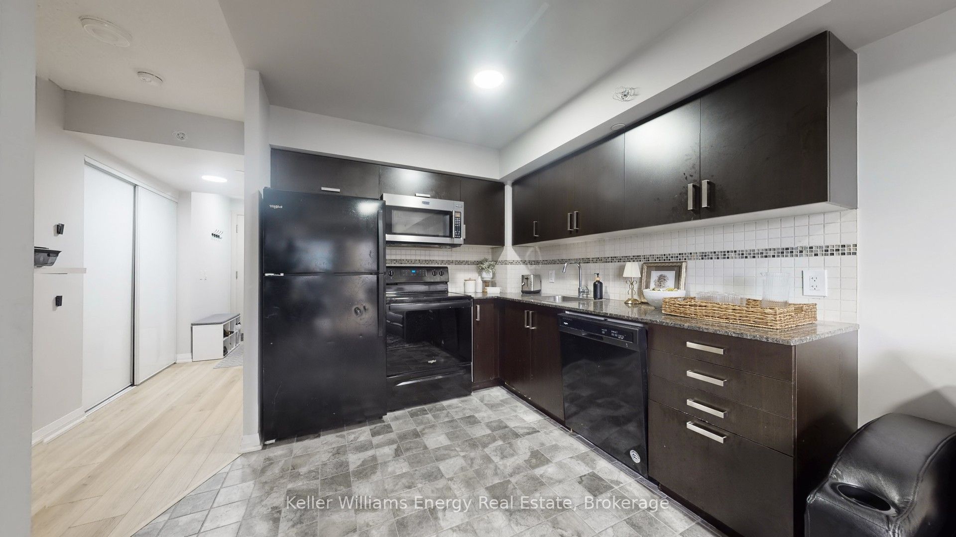 30 Meadowglen Place 617, Toronto, ON M1G 0A6 photo 5