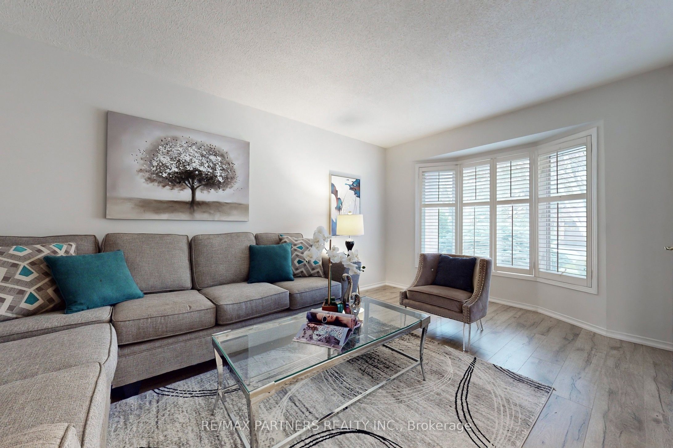15 Ribblesdale Drive, Whitby, ON L1N 6Z3 photo 2
