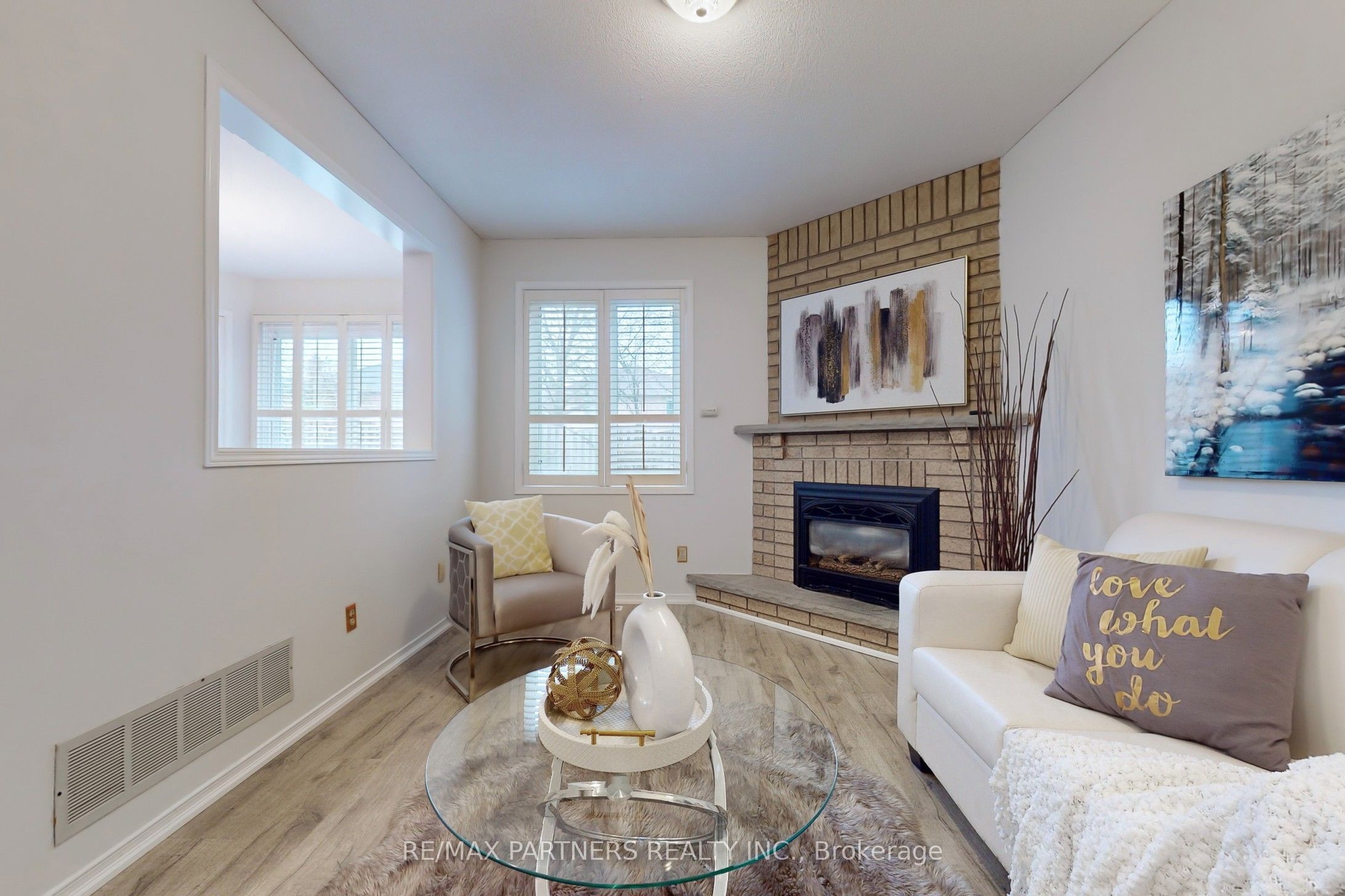 15 Ribblesdale Drive, Whitby, ON L1N 6Z3 photo 5