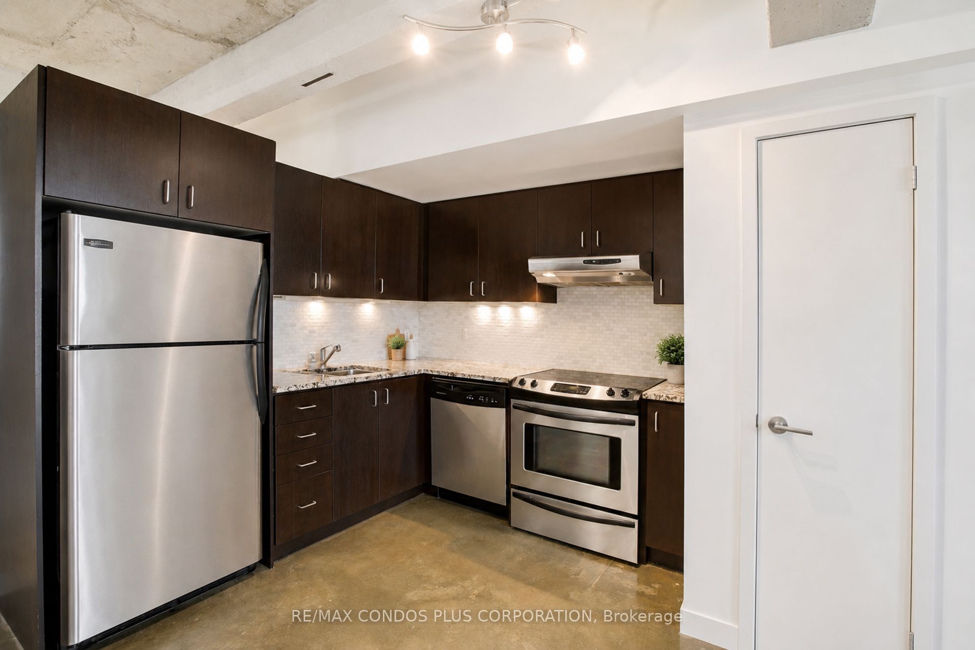 201 Carlaw Avenue L07, Toronto, ON M4M 2S3 photo 2