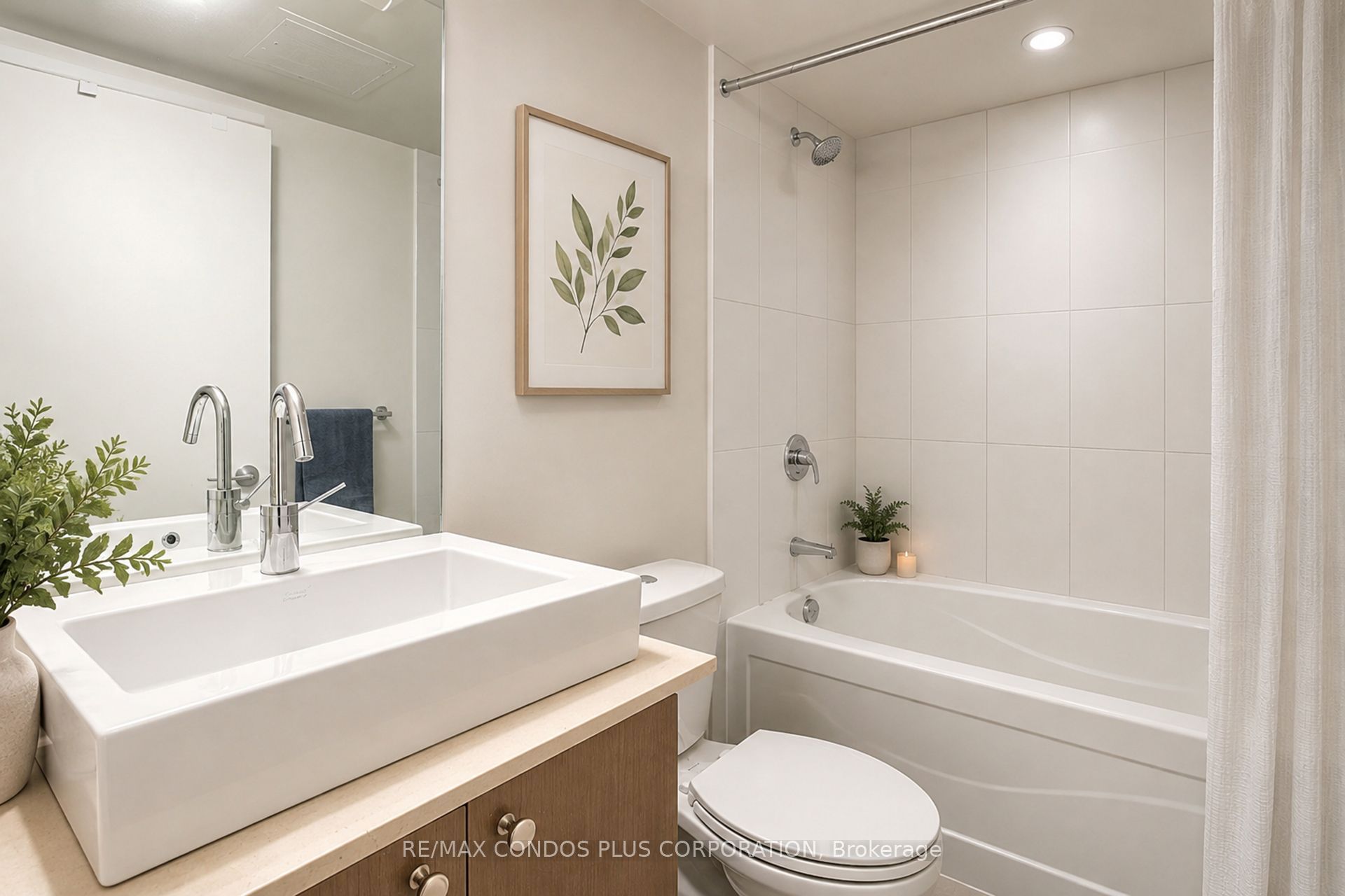 201 Carlaw Avenue L07, Toronto, ON M4M 2S3 photo 5