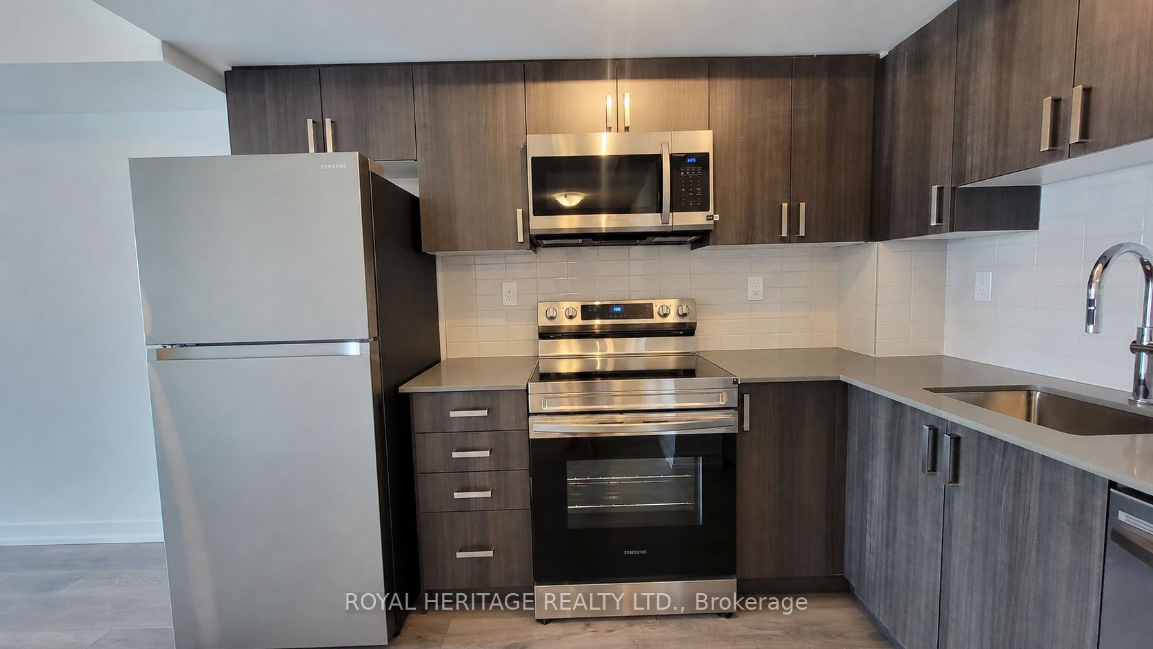 1435 Celebration Drive 1610, Pickering, ON L1W 0C4 photo 2
