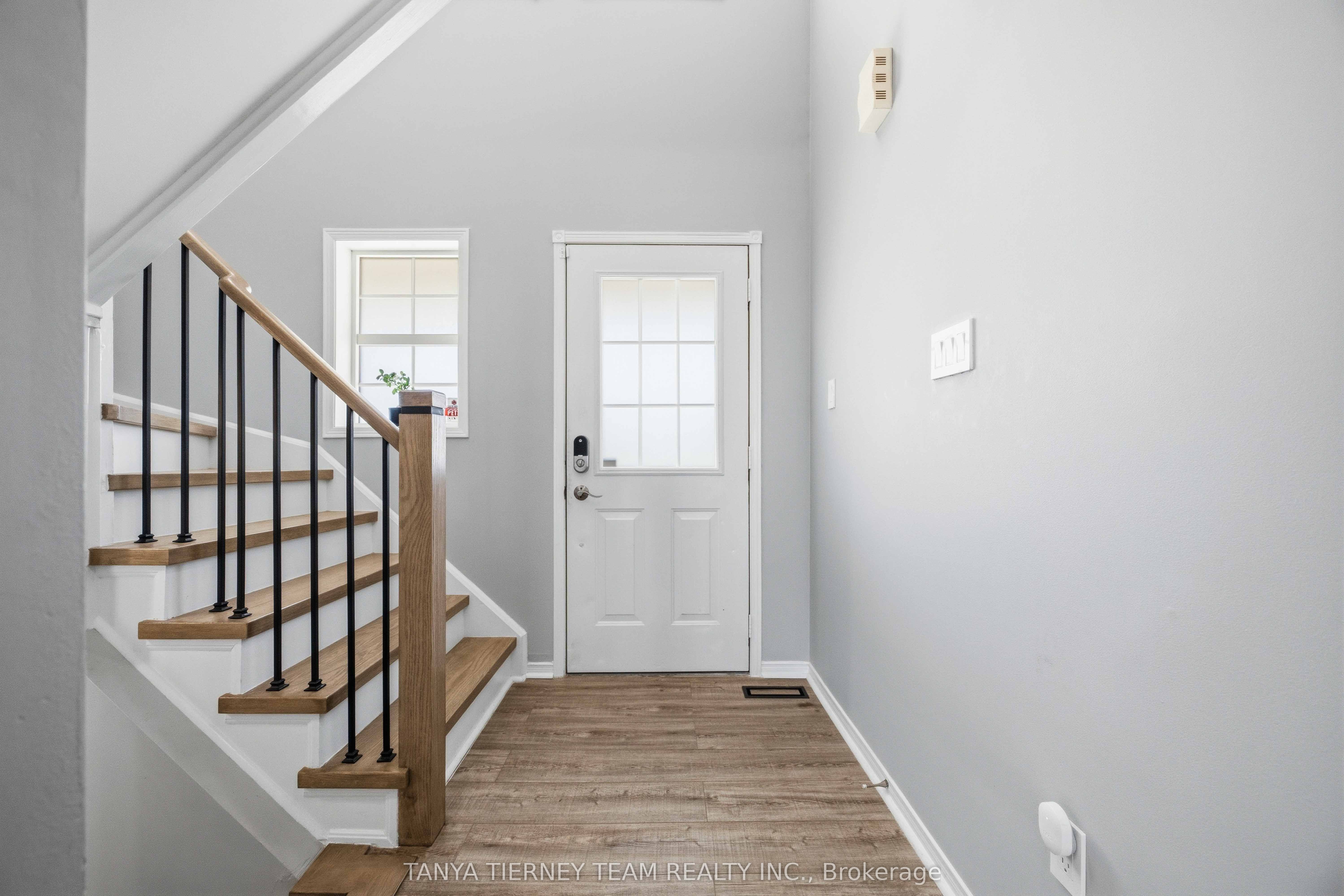 76 Vipond Road, Whitby, ON L1M 2P2 photo 3