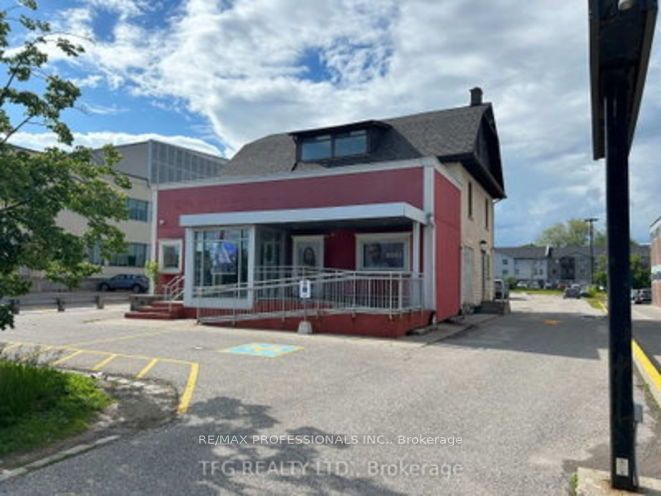 306 King Street W, Oshawa, ON L1J 2J9