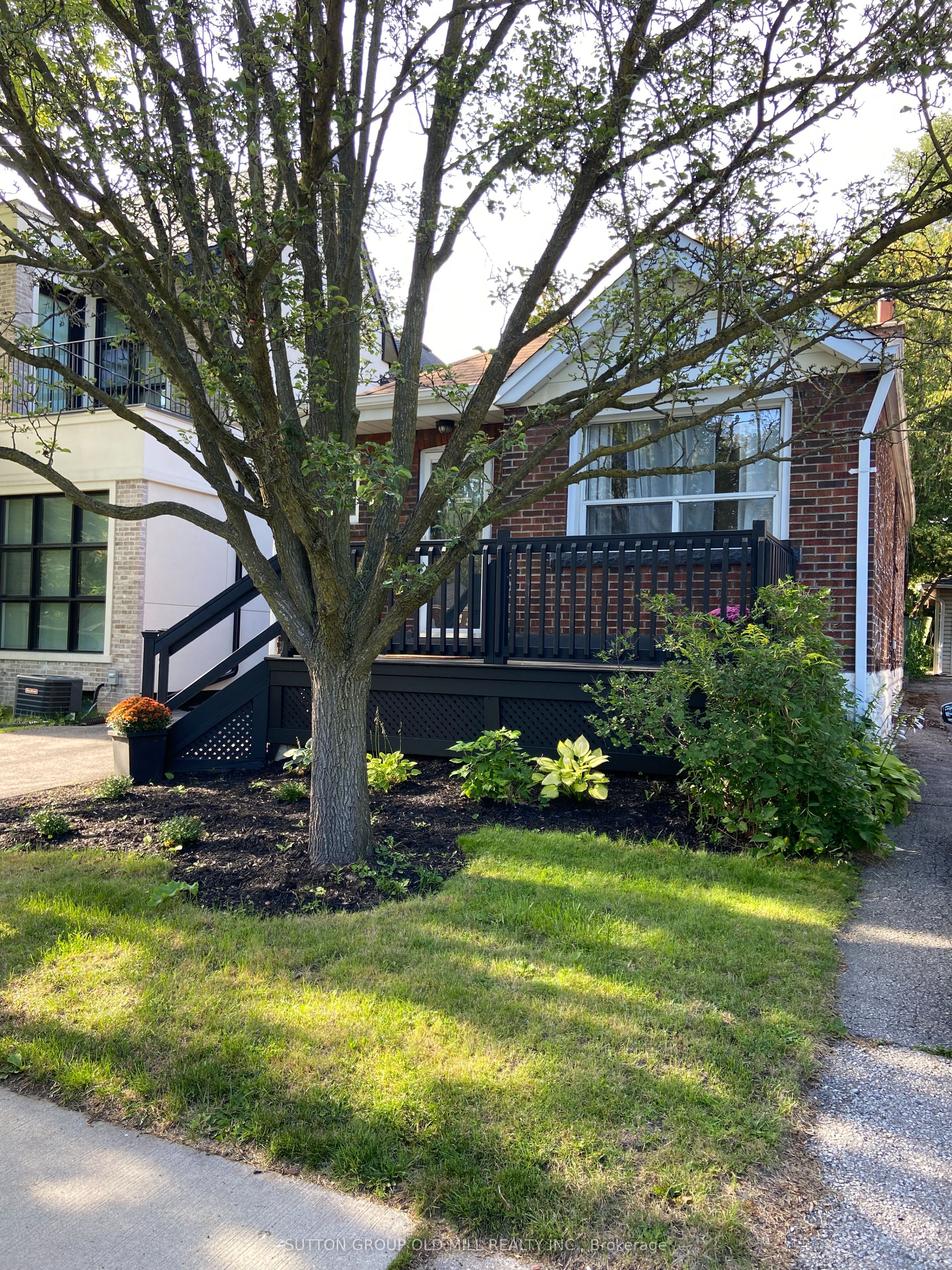 46 Richard Avenue, Toronto, ON M4L 1W9