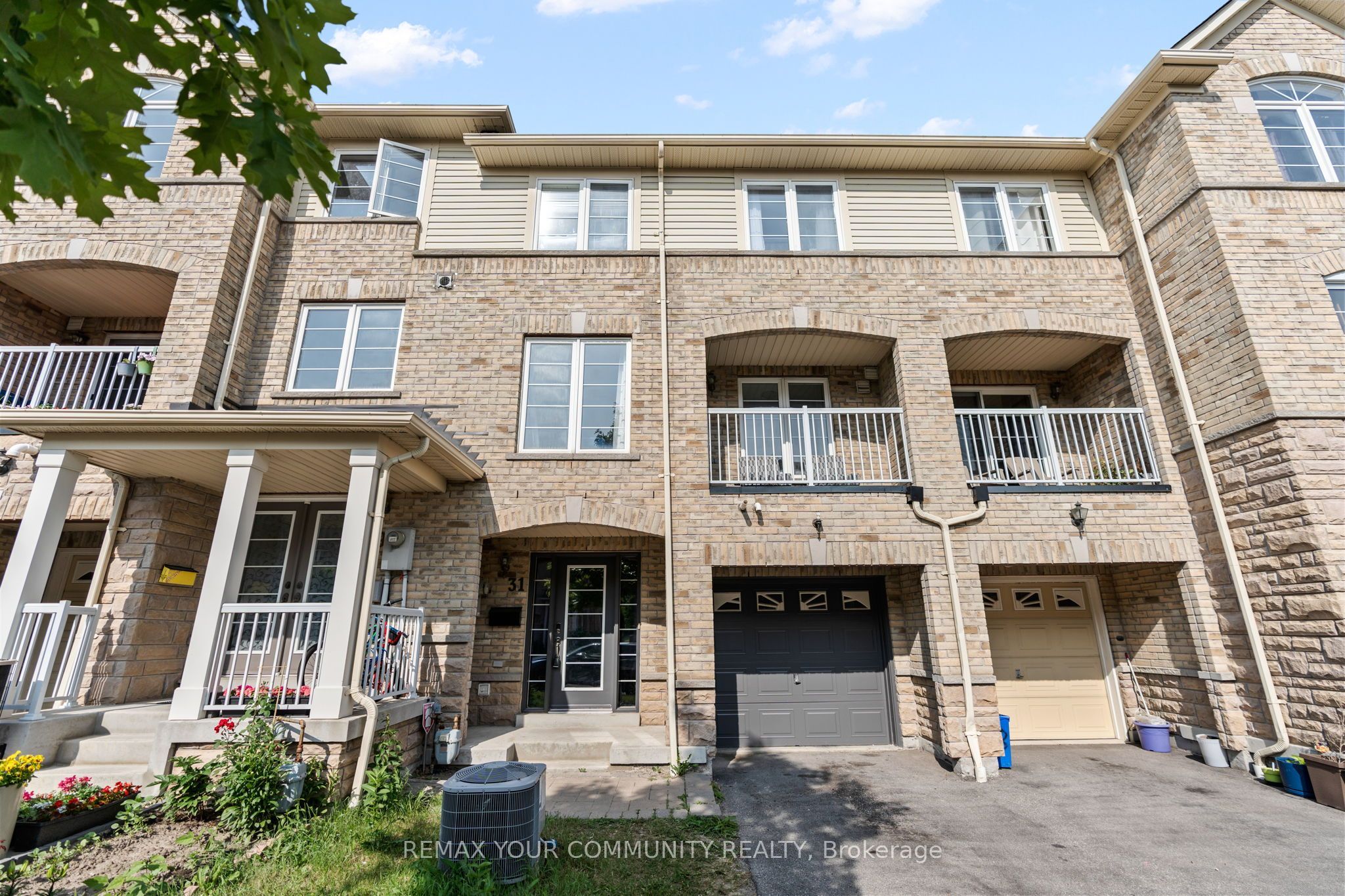 31 Webbford Street, Ajax, ON L1S 0A8