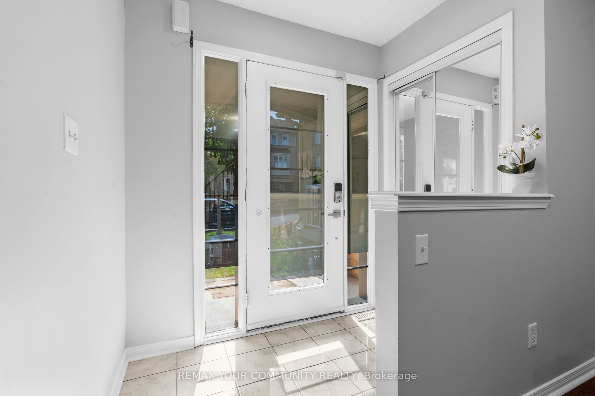 31 Webbford Street, Ajax, ON L1S 0A8 photo 4
