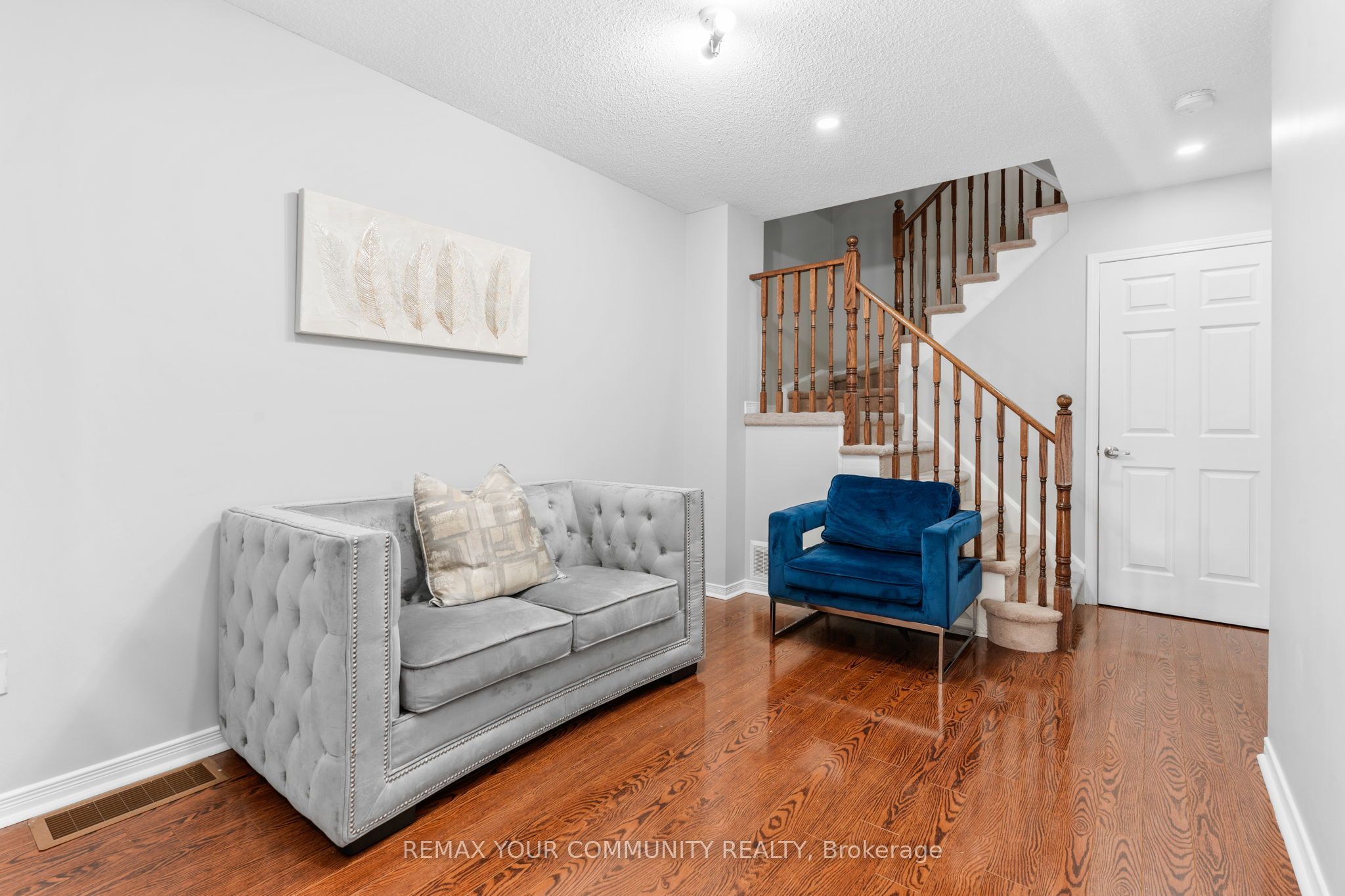 31 Webbford Street, Ajax, ON L1S 0A8 photo 5