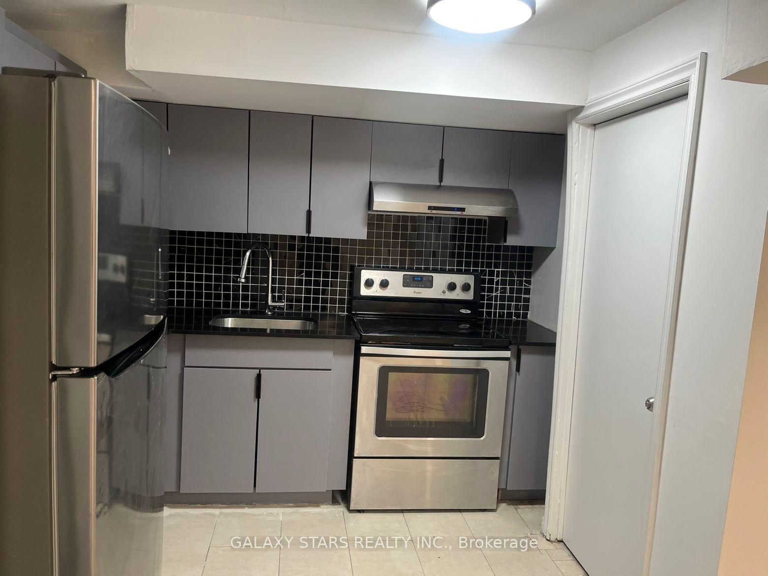 1411 Anton Square Bsmnt, Pickering, ON L1V 5T1 photo 2