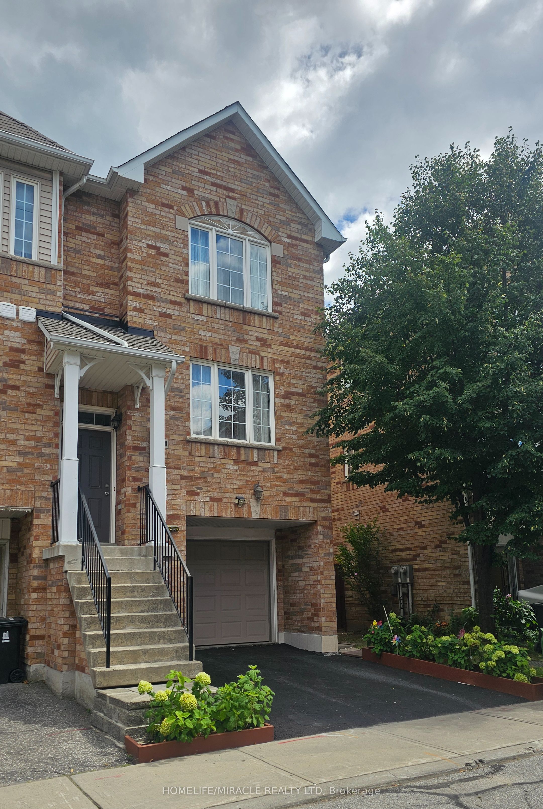 2800 Eglinton Avenue E 1, Toronto, ON M1J 2C8
