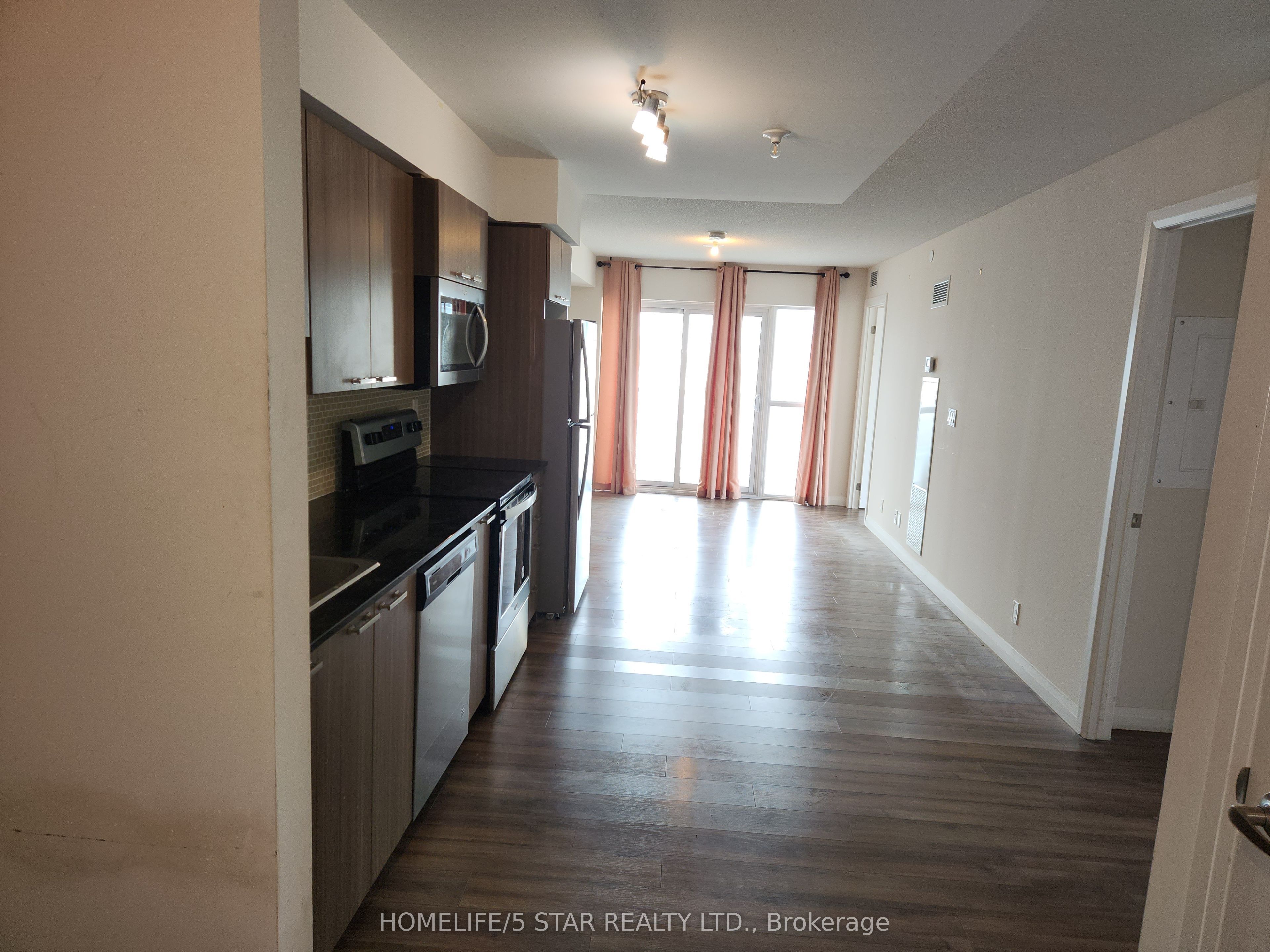 2150 Lawrence Avenue E 312, Toronto, ON M1R 3A7 photo 3