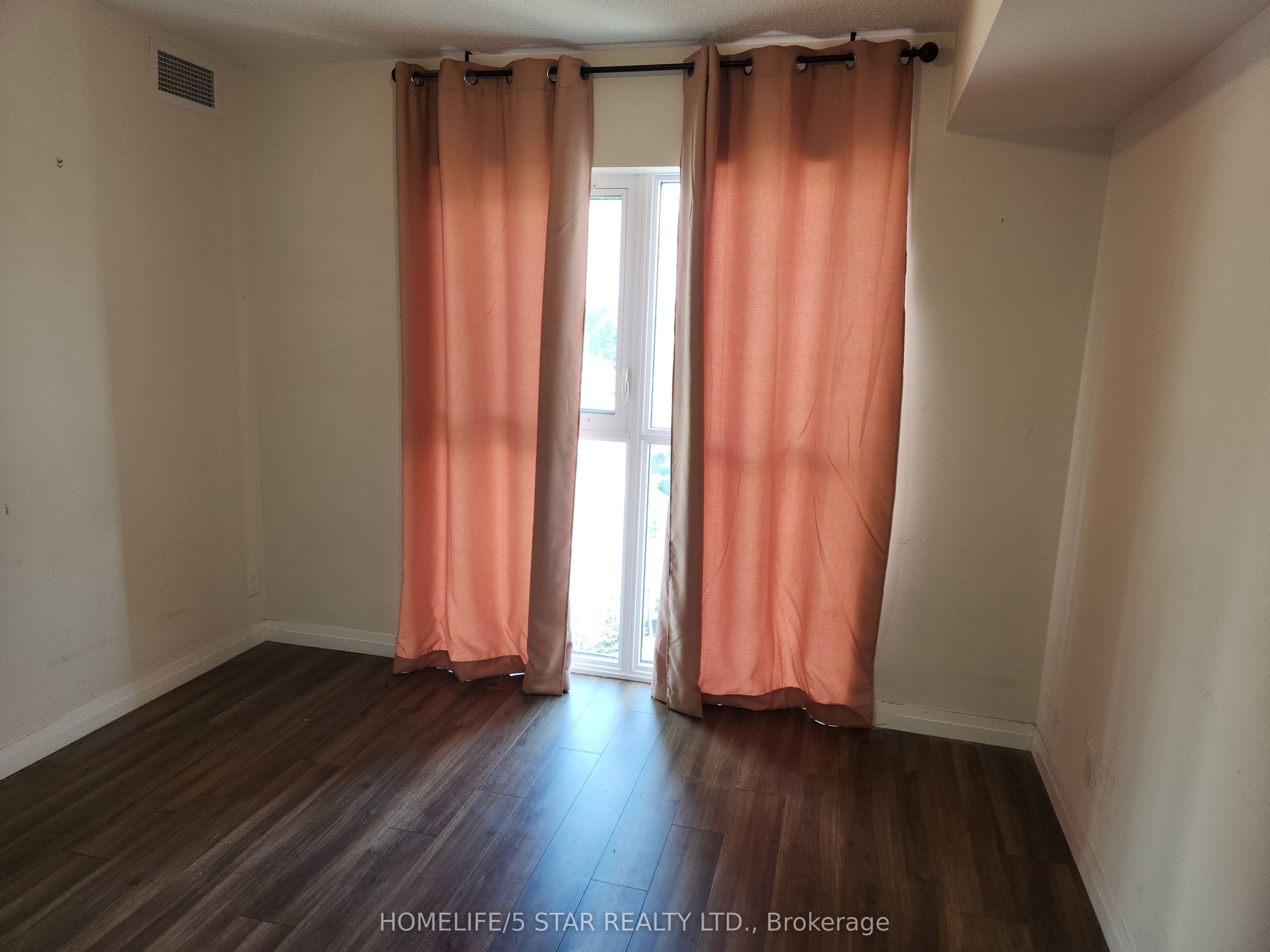 2150 Lawrence Avenue E 312, Toronto, ON M1R 3A7 photo 5