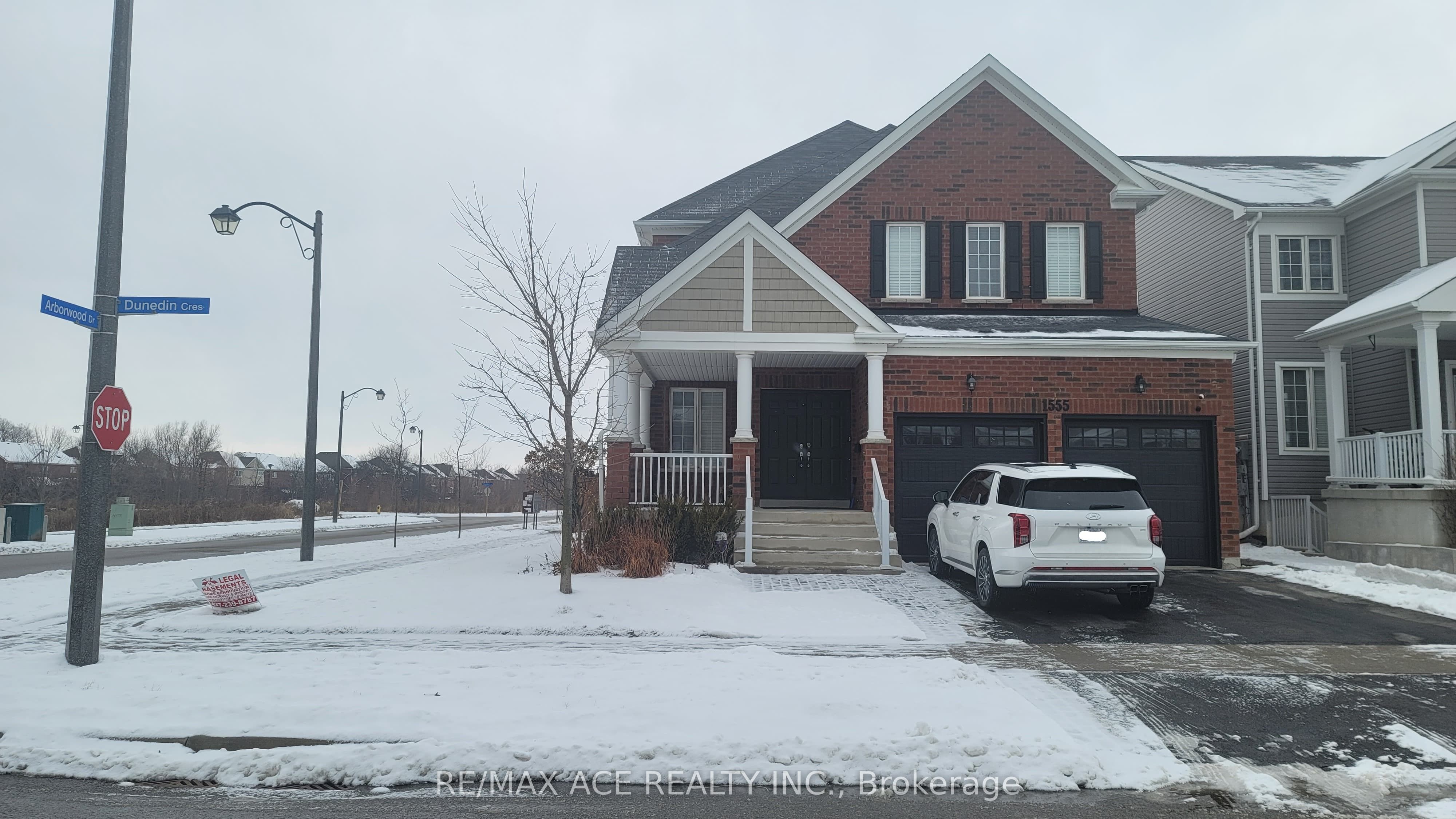 1555 Dunedin Crescent BSMT, Oshawa, ON L1K 0V1
