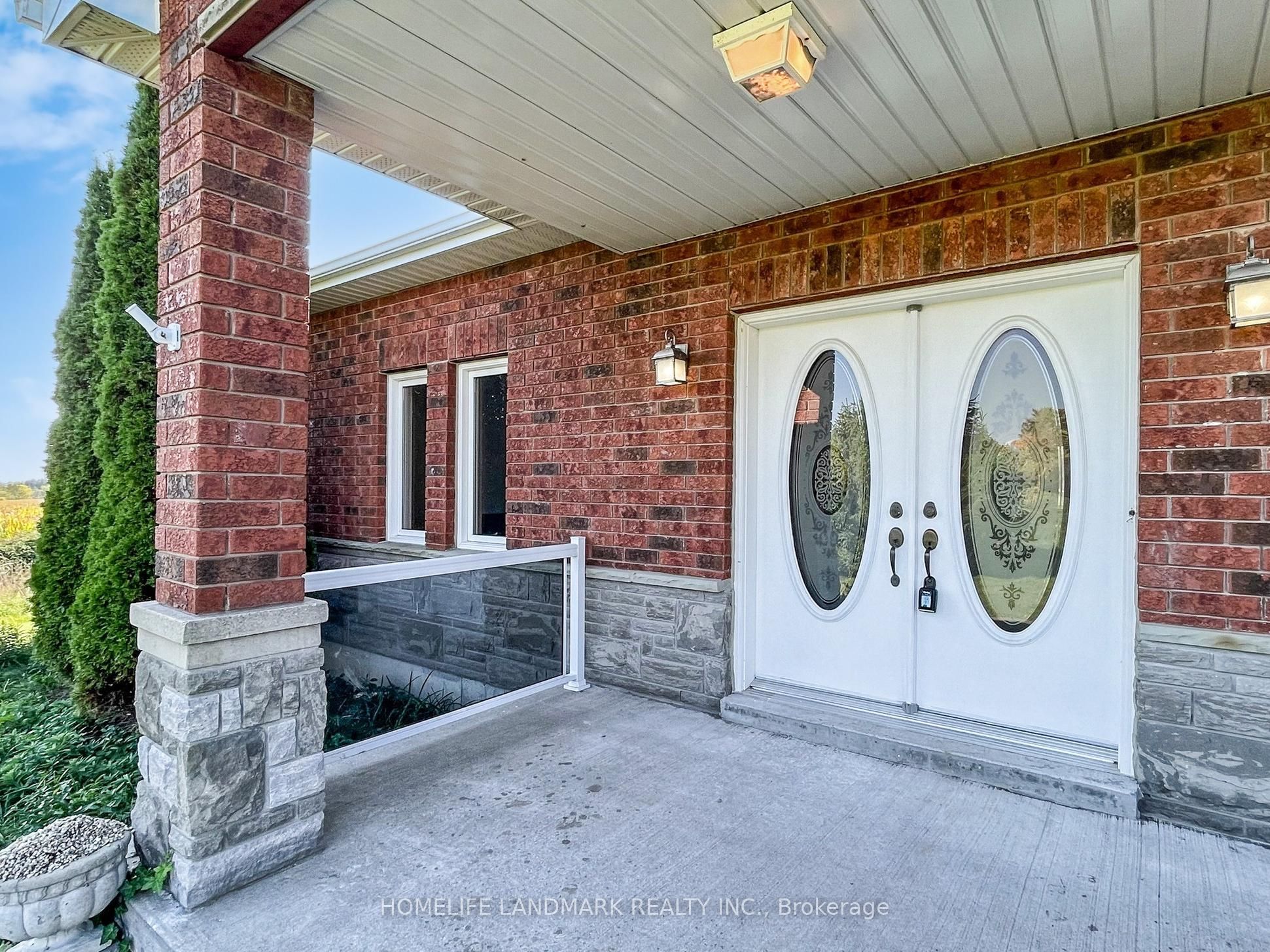 3668 Harmony Road N, Oshawa, ON L1H 8L7 photo 3
