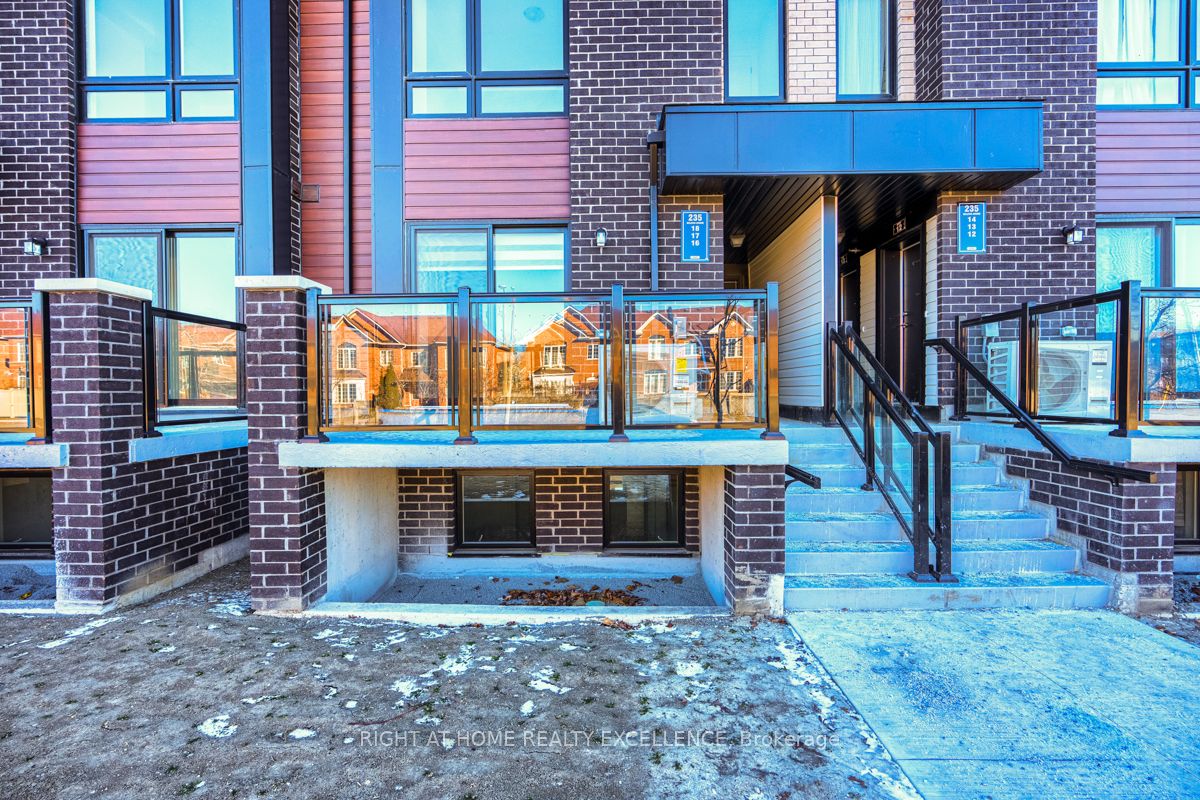 235 Mclevin Avenue E 16, Toronto, ON M1B 0E8 photo 4