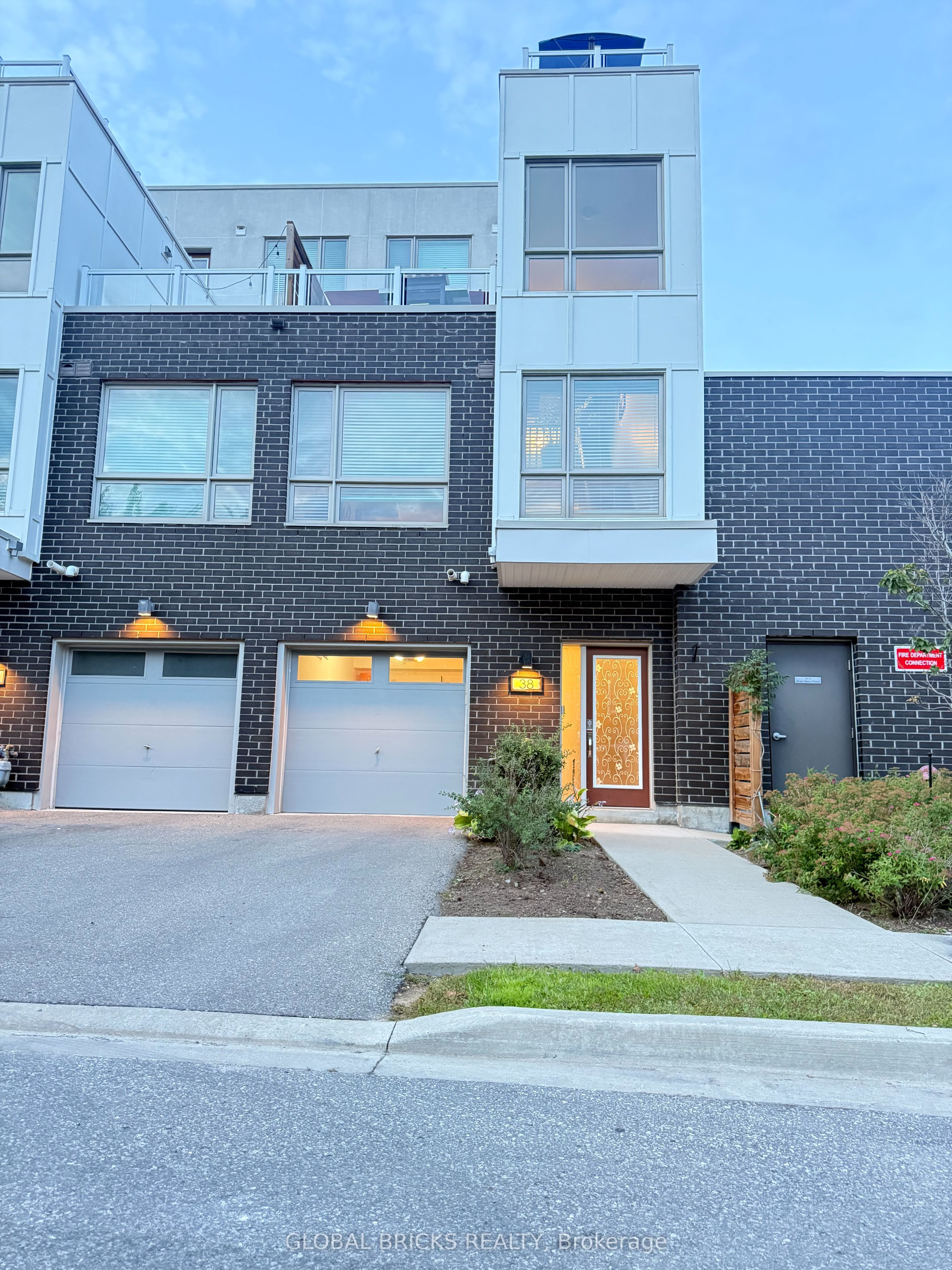 1870 Altona Road #38, Pickering, ON L1V 0E4