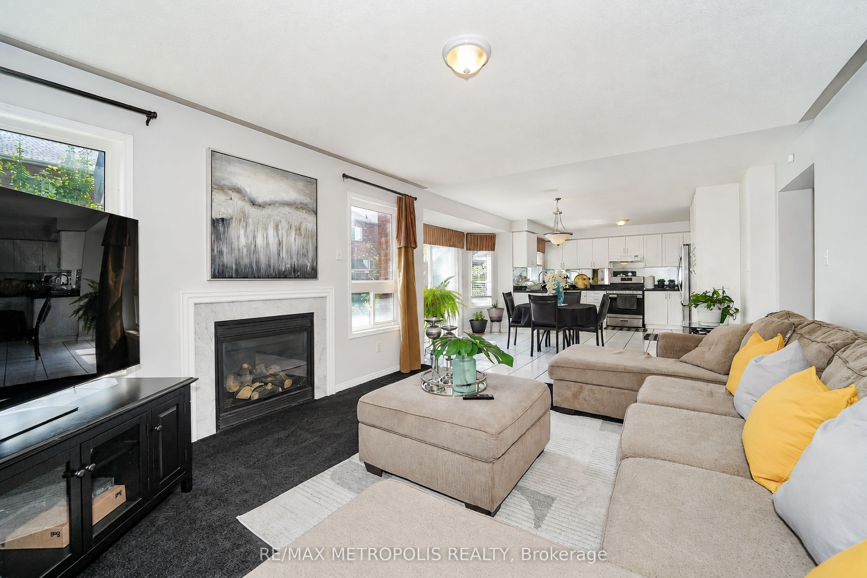 58 Dunwell Crescent, Ajax, ON L1T 0A7 photo 3