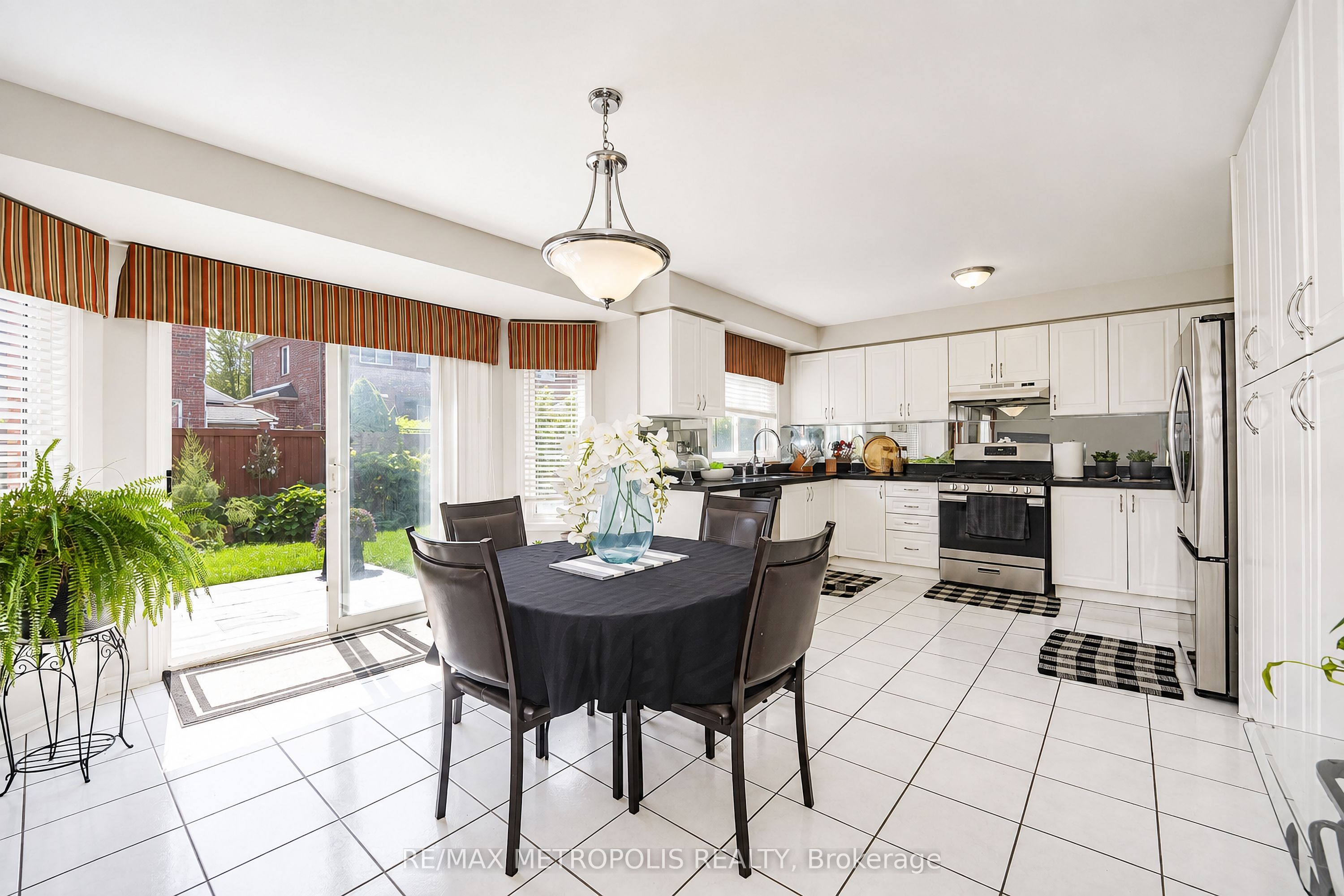 58 Dunwell Crescent, Ajax, ON L1T 0A7 photo 4