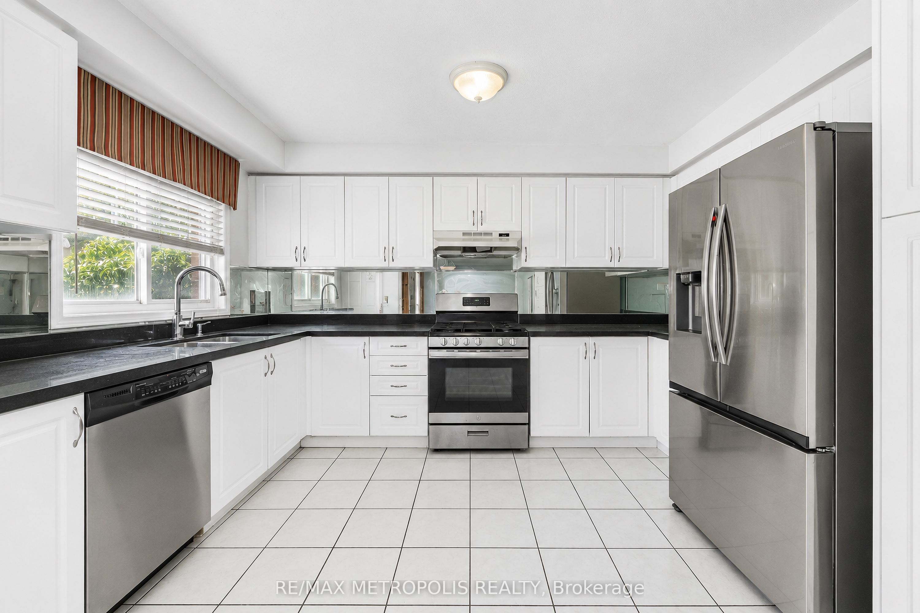 58 Dunwell Crescent, Ajax, ON L1T 0A7 photo 5