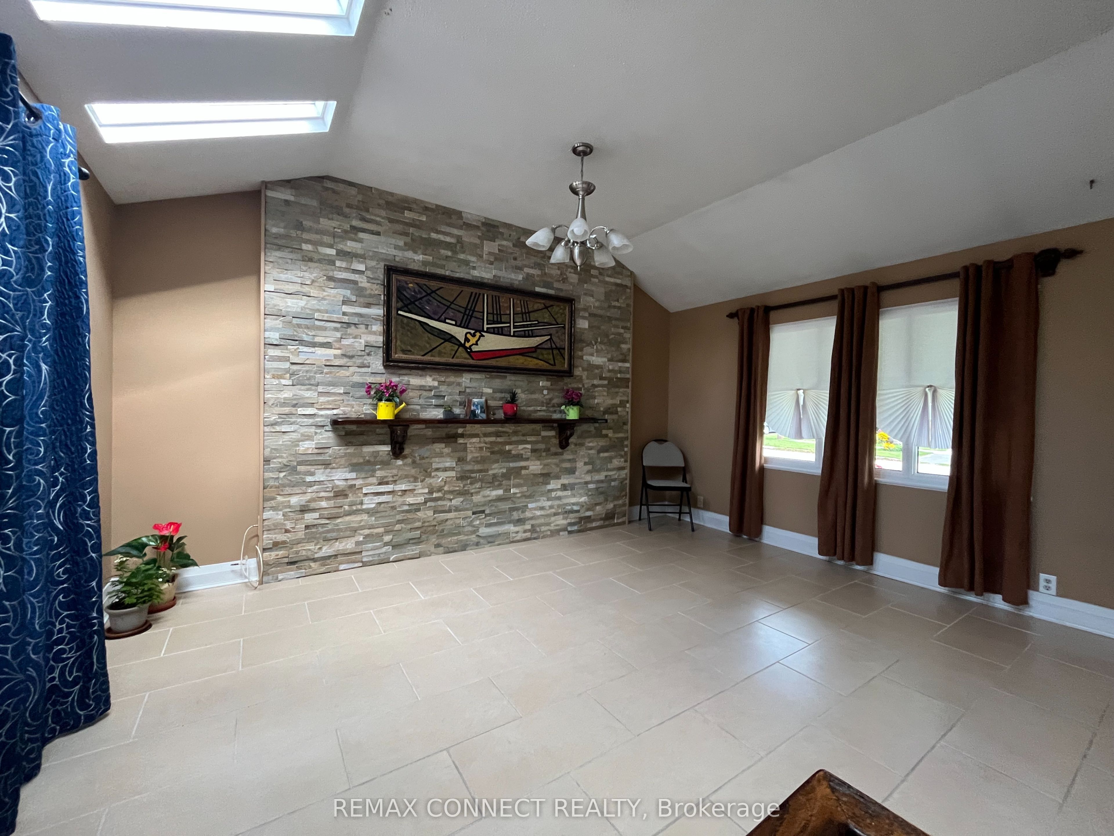 2 Hapley Drive, Toronto, ON M1G 3L3 photo 4