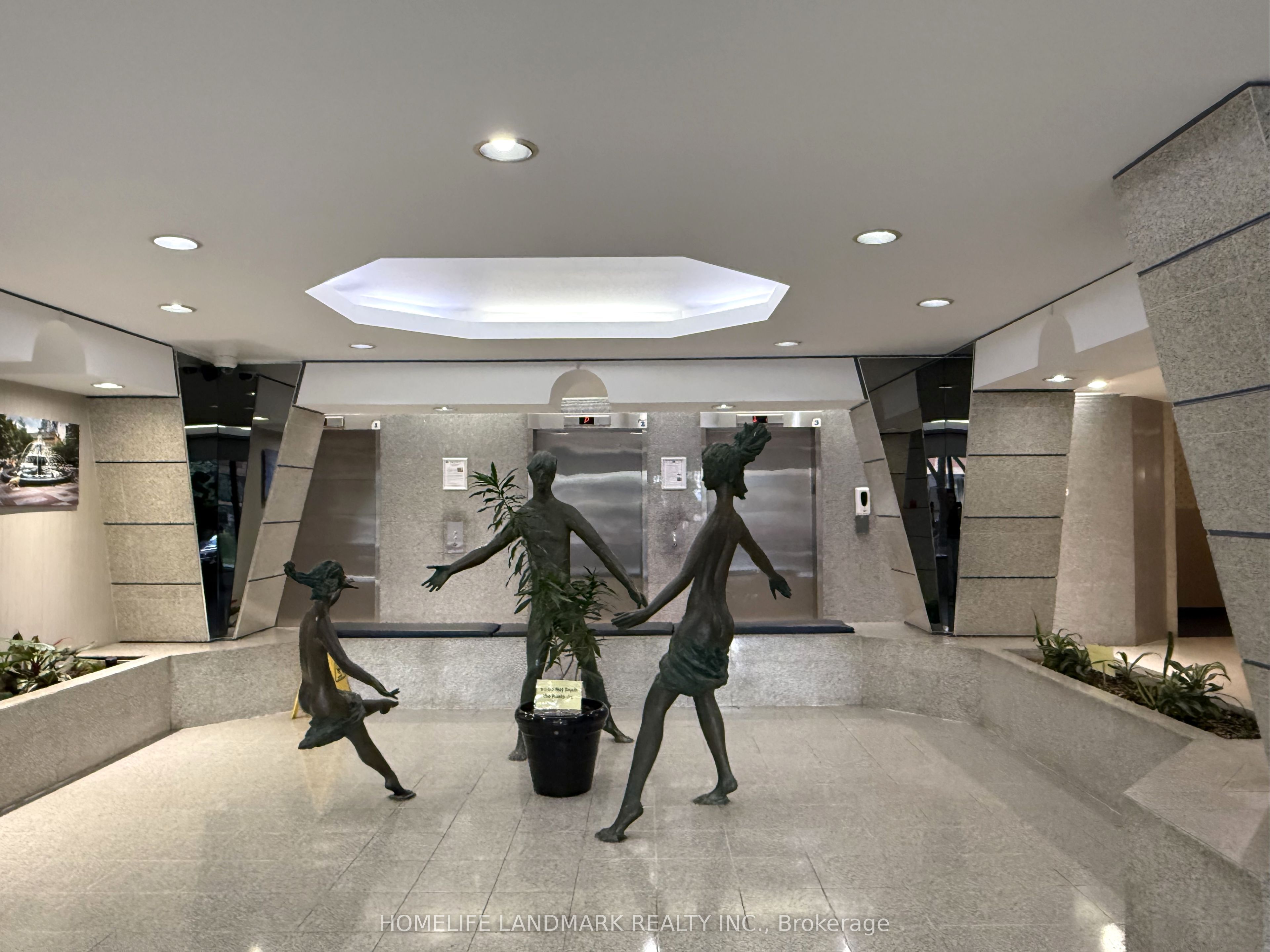 2460 Eglinton Avenue E 917, Toronto, ON M1K 5J7 photo 3
