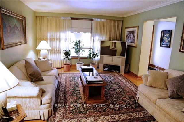 56 Leafield Drive Upper, Toronto, ON M1W 2T2 photo 4