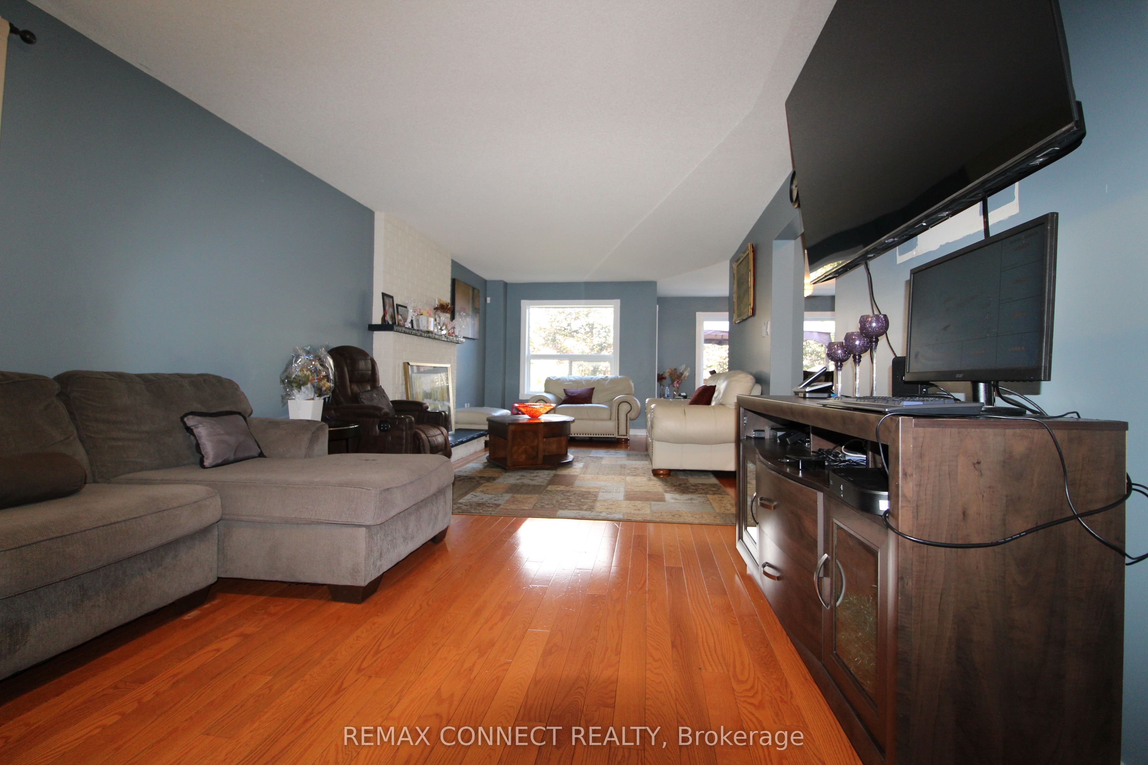 80 Kennett Drive, Whitby, ON L1P 1L5 photo 2