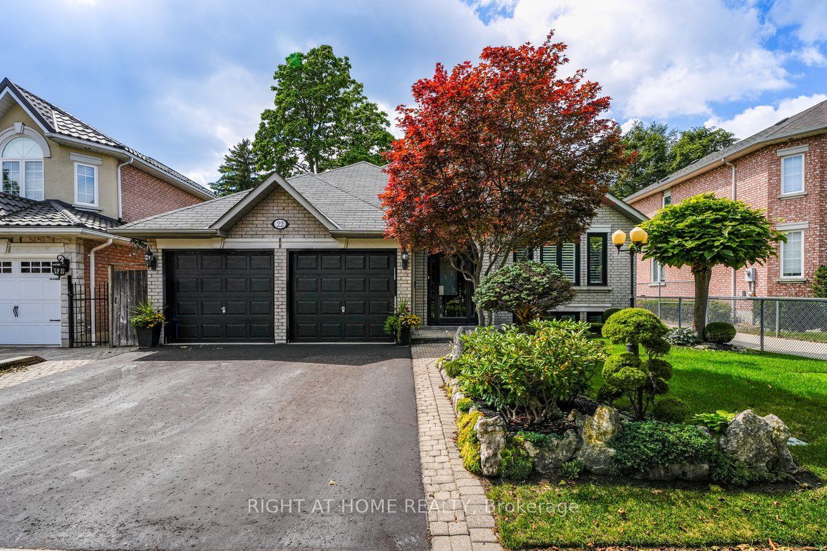 22 Romac Drive, Toronto, ON M1C 5H1 photo 3