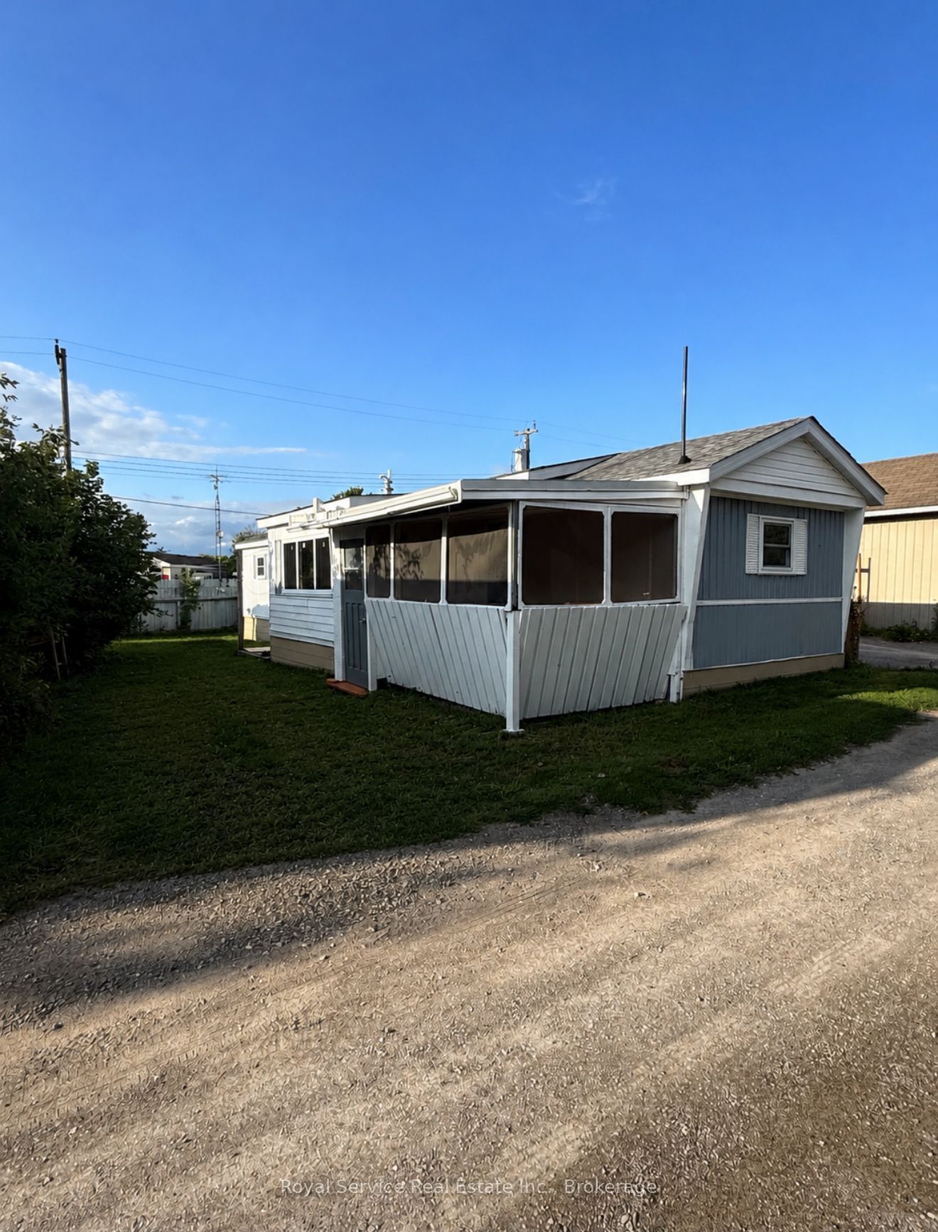 1037 Arthur Street 4, Clarington, ON L1B 1K6 photo 2