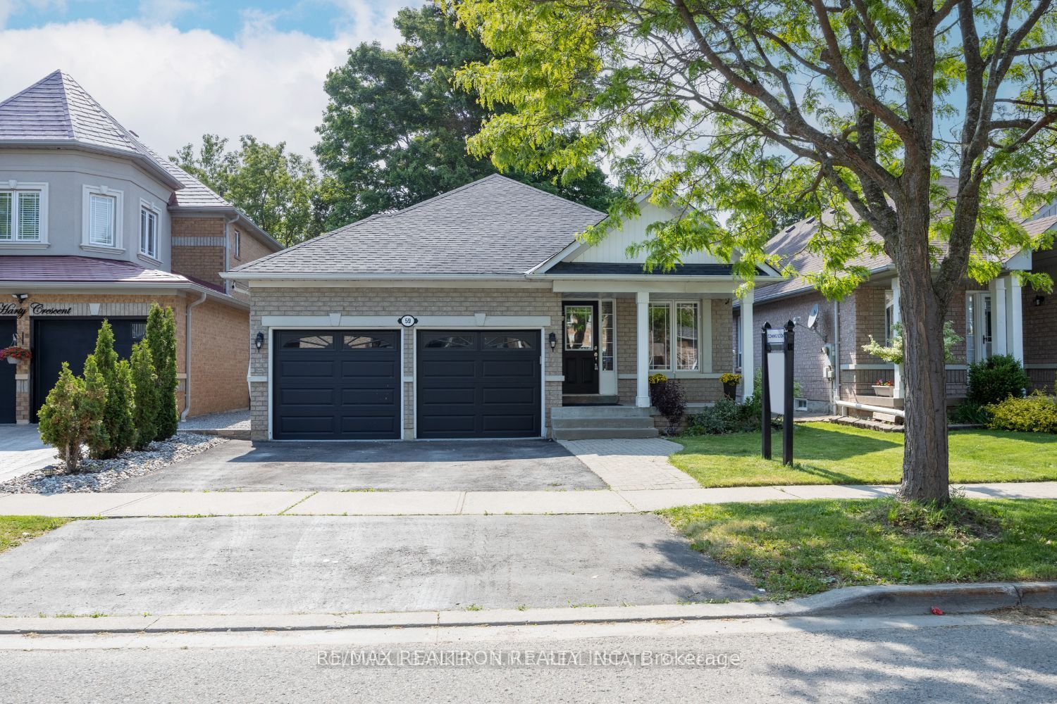 59 Harty Crescent, Ajax, ON L1T 4E6