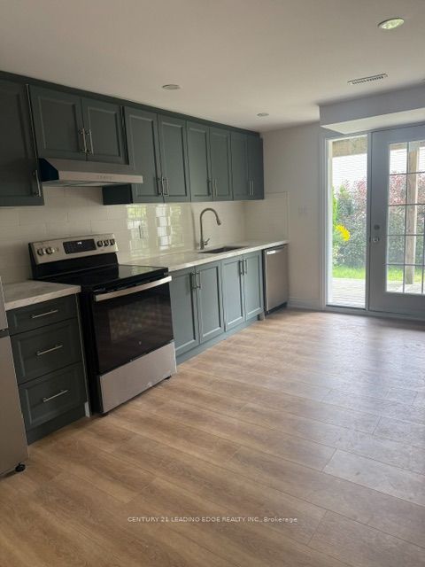 2009 Shay Drive, Pickering, ON L1X 1Y1 photo 2