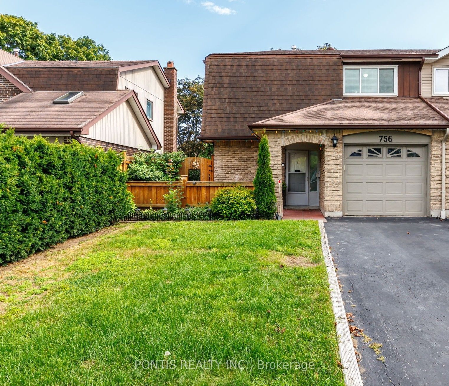 756 Cobblers Court, Pickering, ON L1V 2Z3