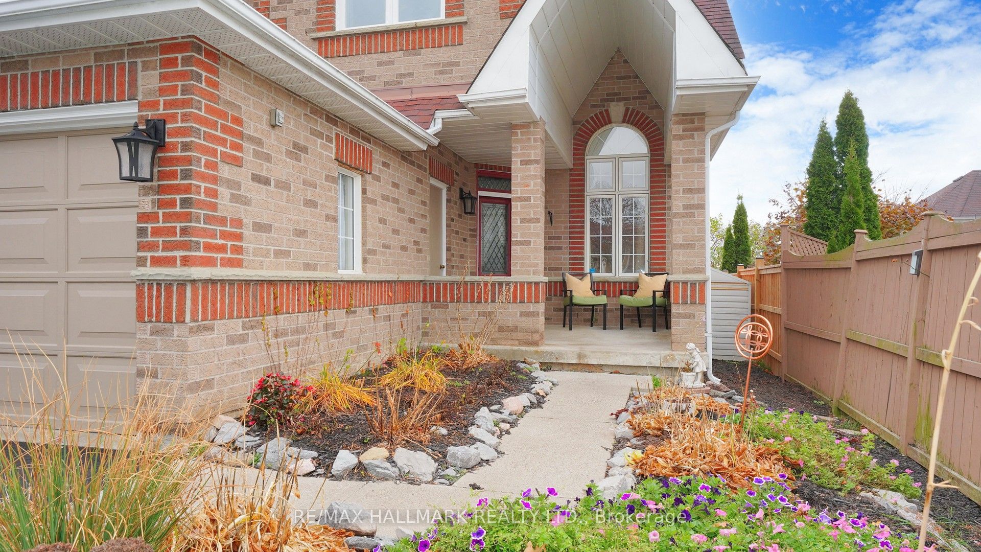 1035 Beatrice Street E, Oshawa, ON L1K 2L3 photo 3