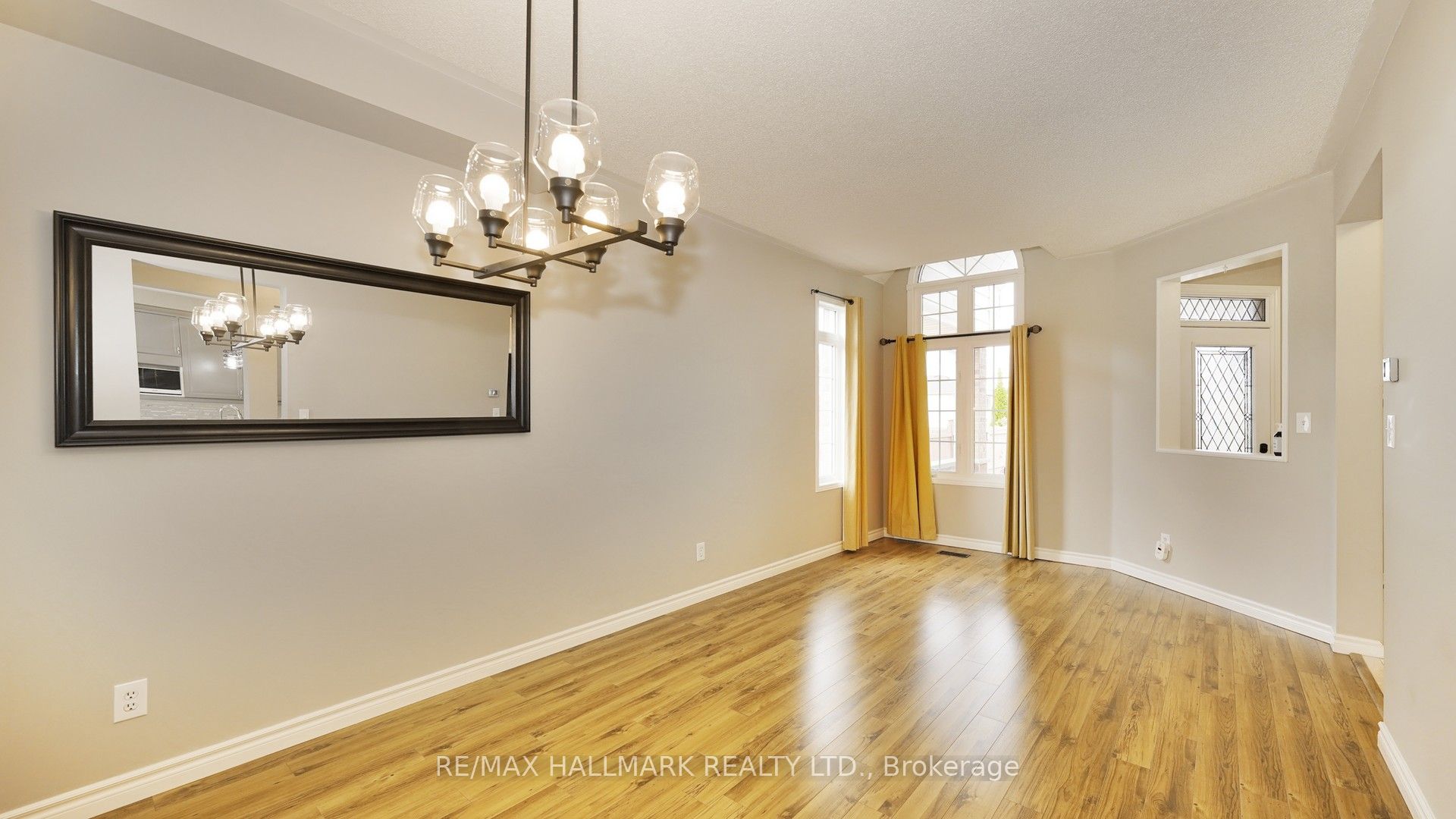 1035 Beatrice Street E, Oshawa, ON L1K 2L3 photo 5