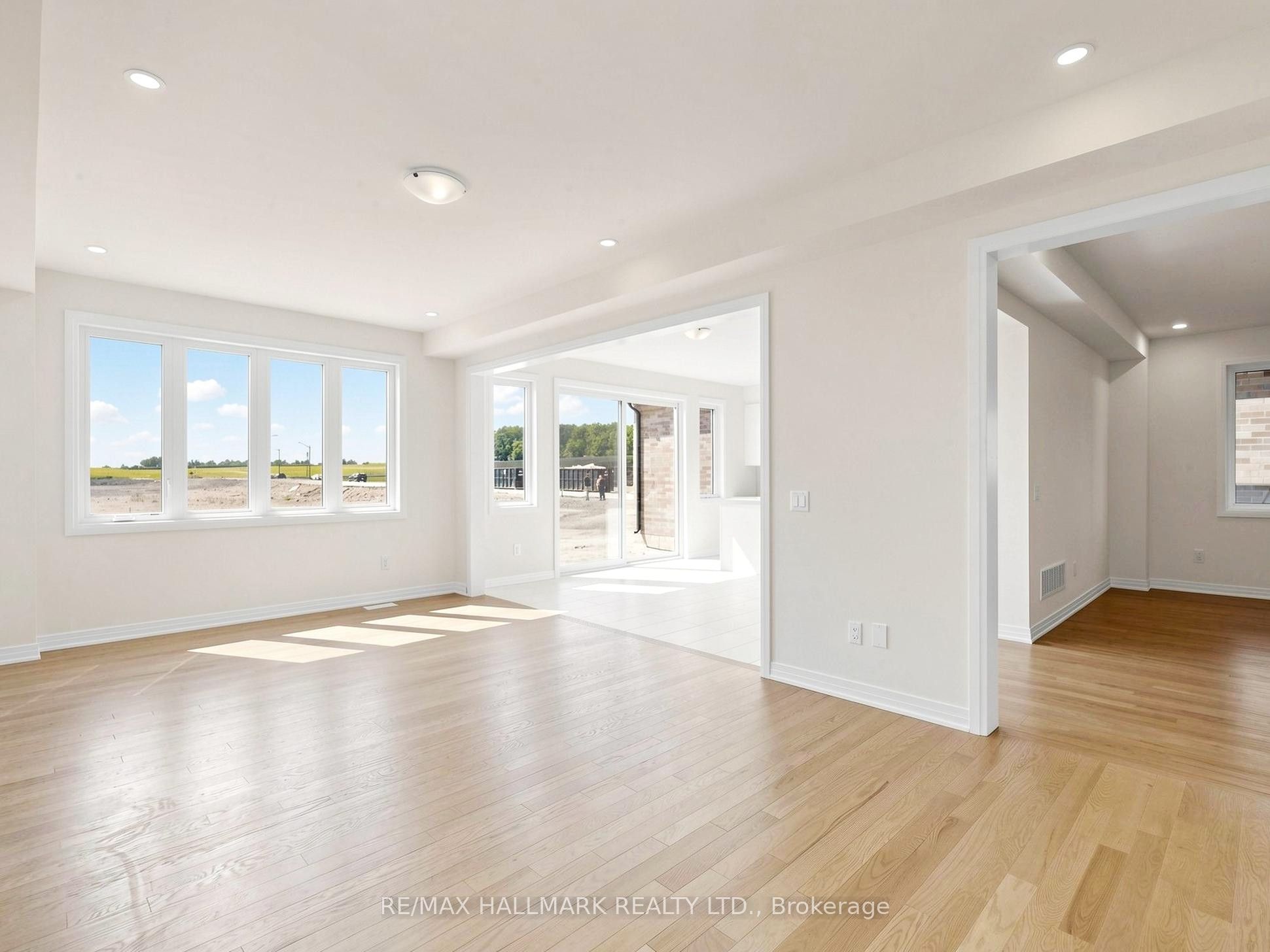 4 Sun Valley Street, Whitby, ON L1M 2A7 photo 3