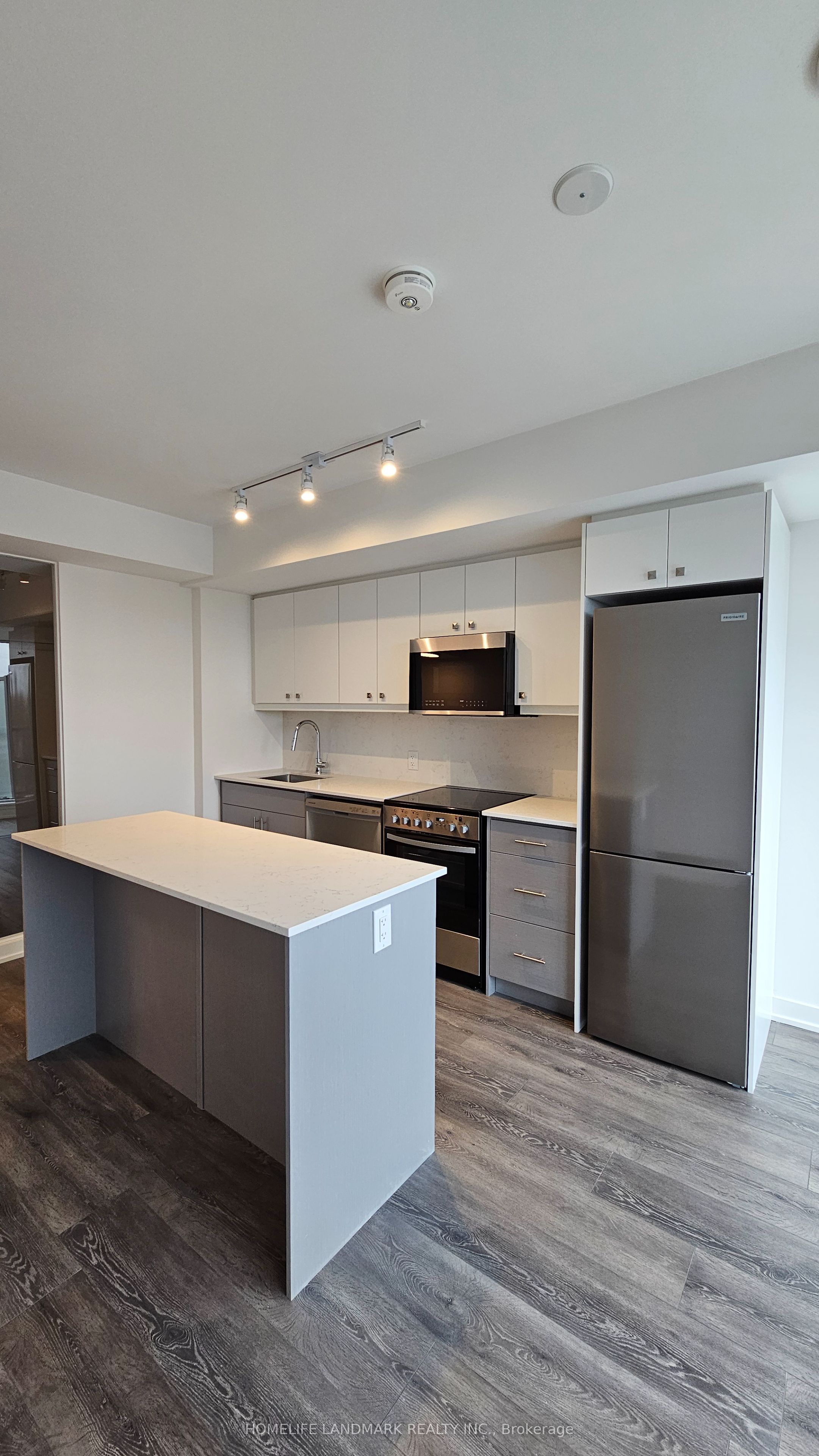 2 MANDERLEY Drive 608, Toronto, ON M1N 1R6 photo 4