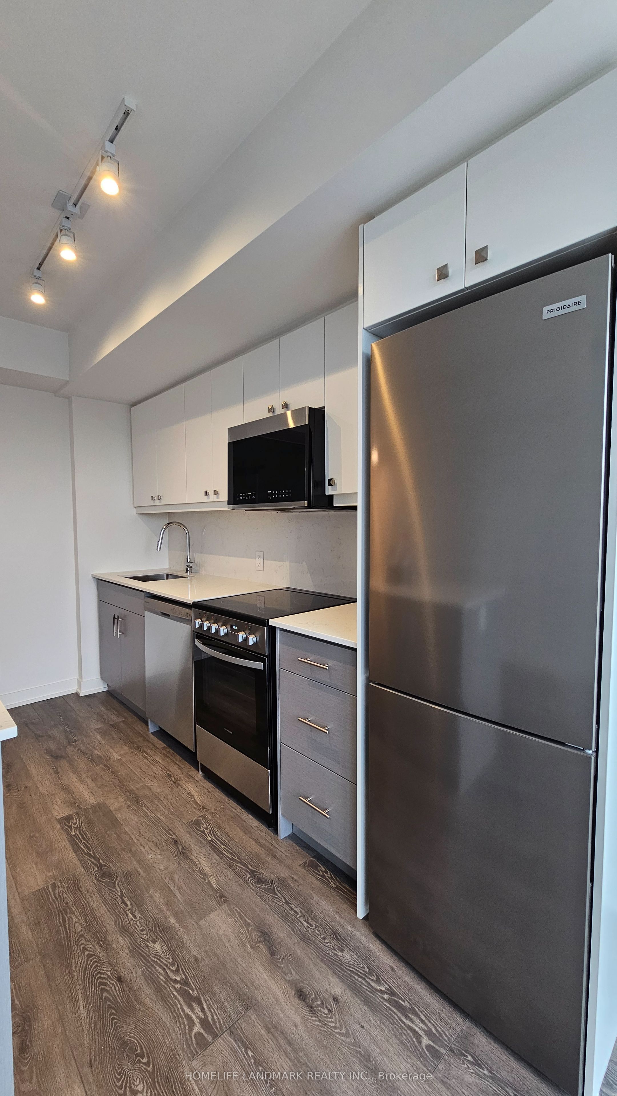 2 MANDERLEY Drive 608, Toronto, ON M1N 1R6 photo 5
