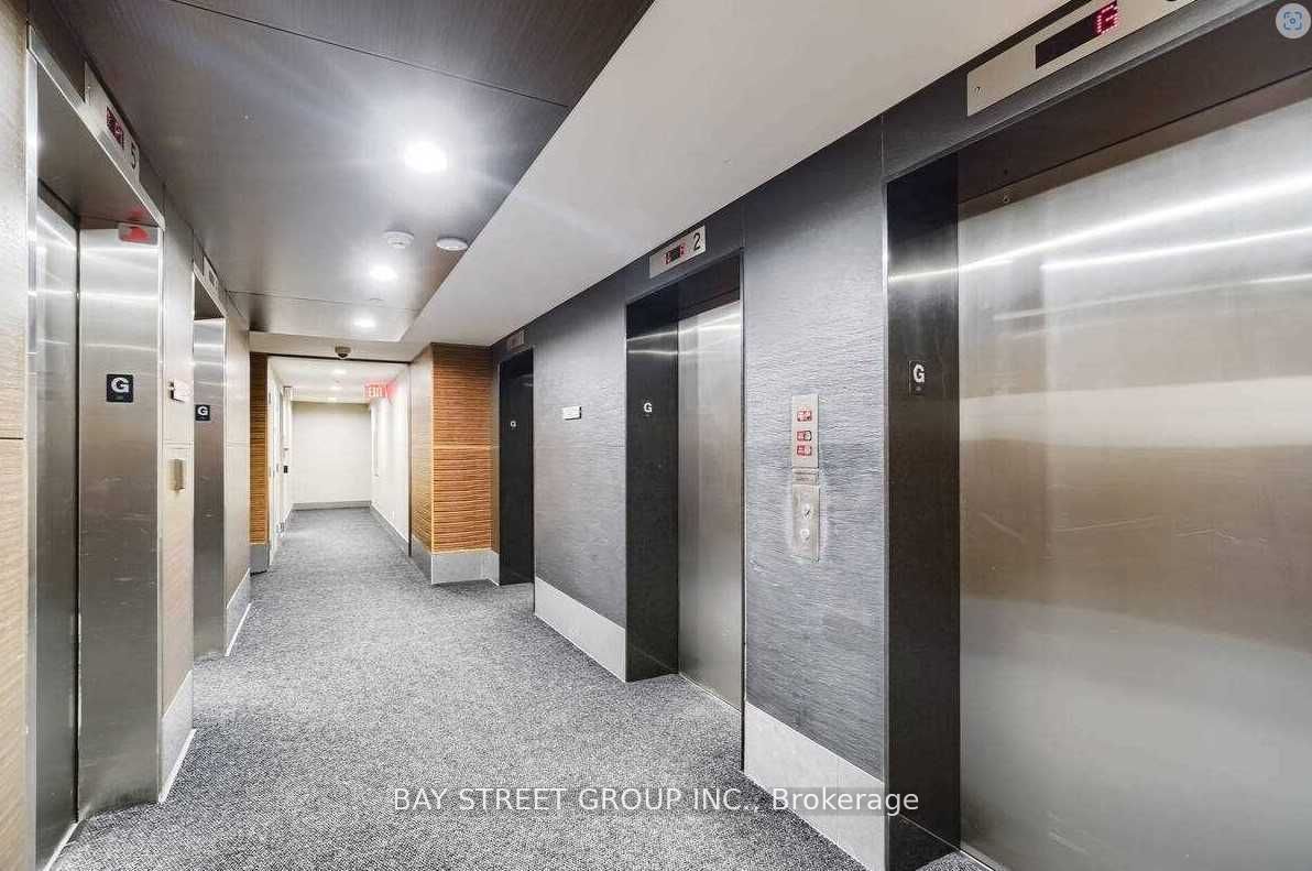 135 Village Green Square 3622, Toronto, ON M1S 0G4 photo 5