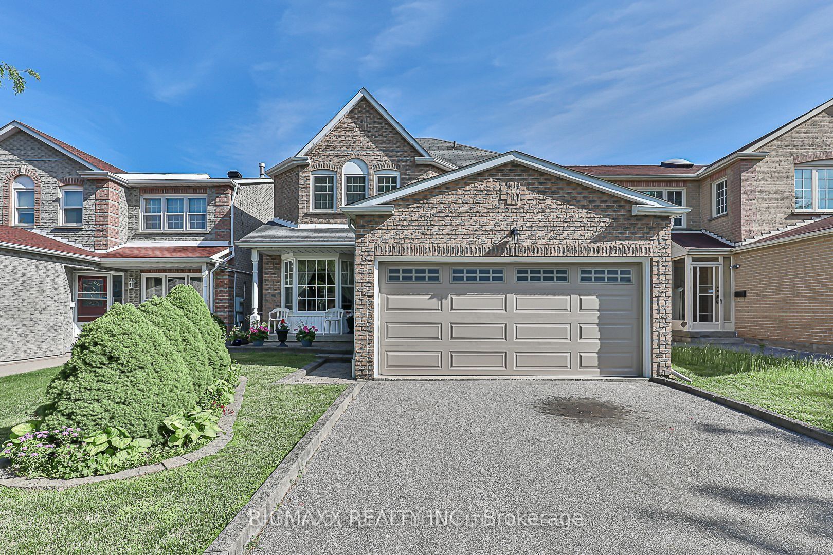 11 Hambleton Court, Toronto, ON M1V 4P6