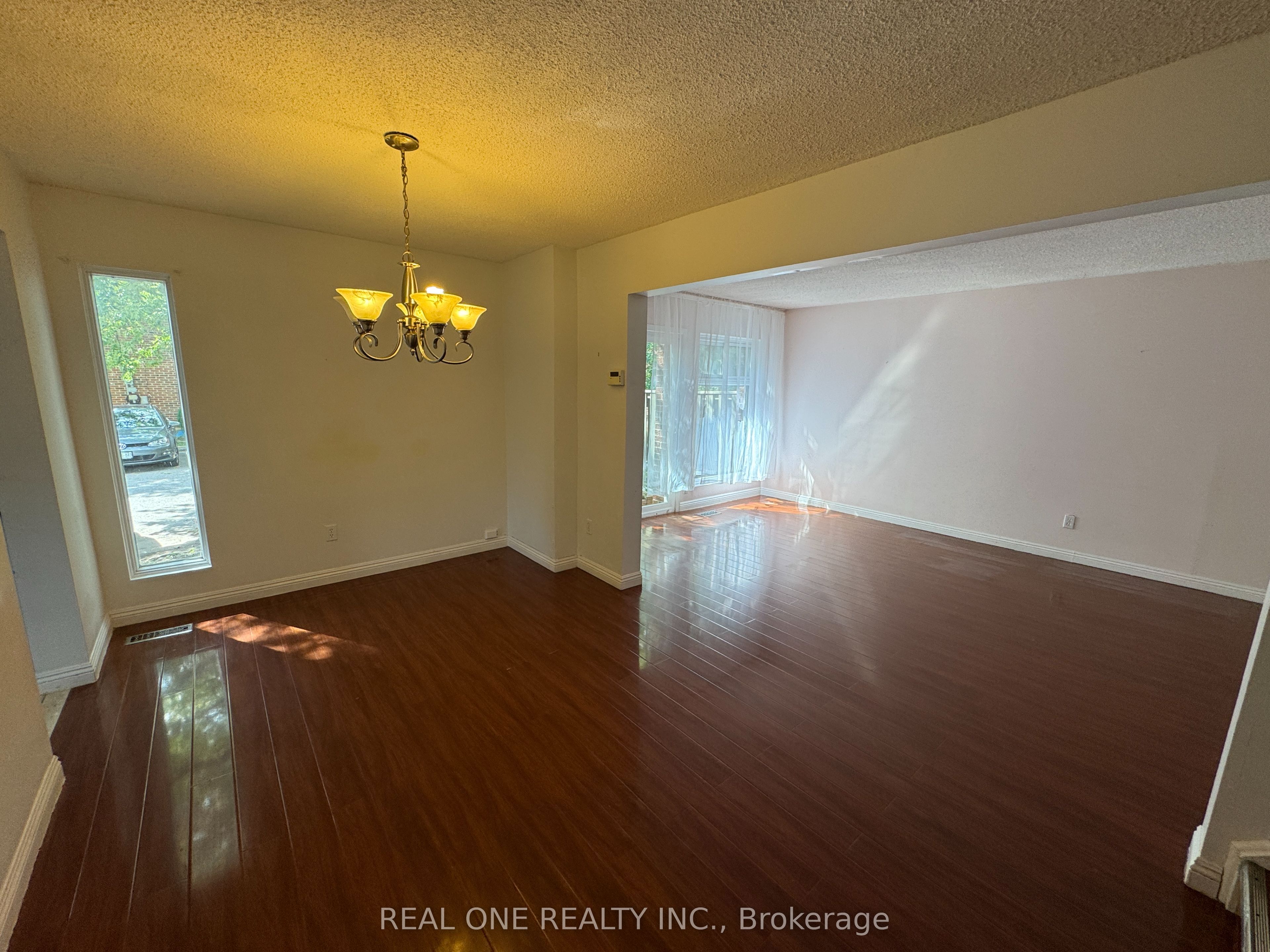 72 Dusay Place 16, Toronto, ON M1W 2N2 photo 5