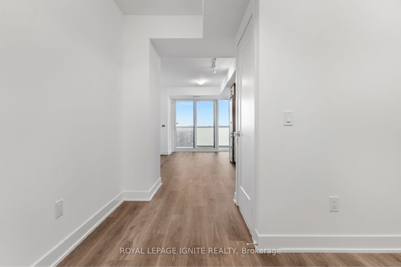 2545 Simcoe Street N 2701, Oshawa, ON L1L 0W3 photo 5