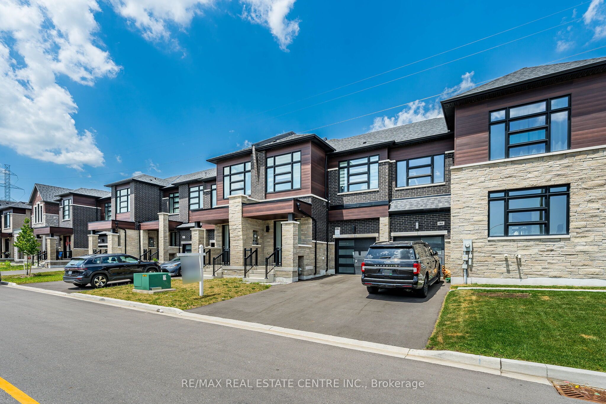 1062 Skyridge Boulevard, Pickering, ON L1X 0G5 photo 3