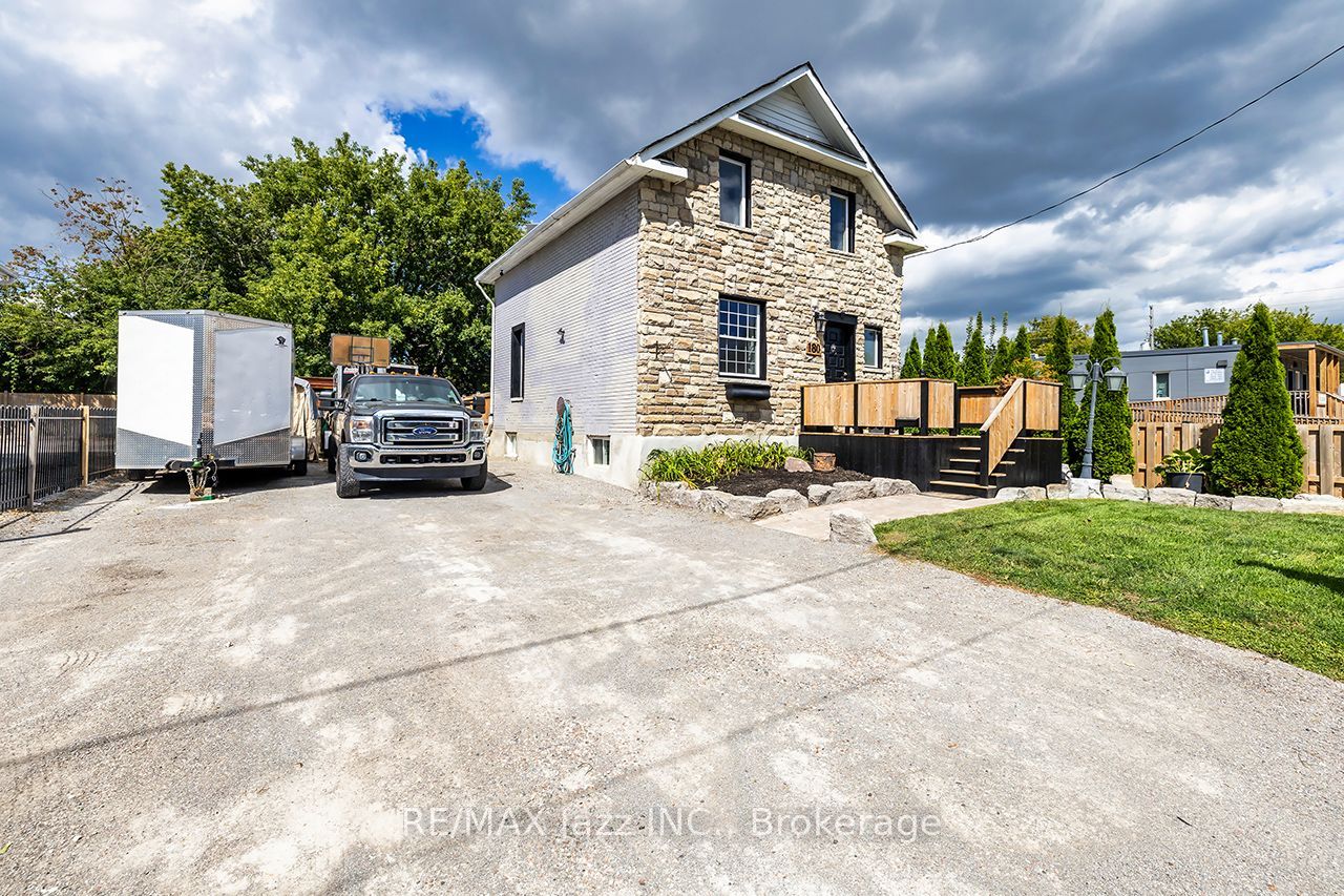 180 Olive Avenue, Oshawa, ON L1H 2P2 photo 2