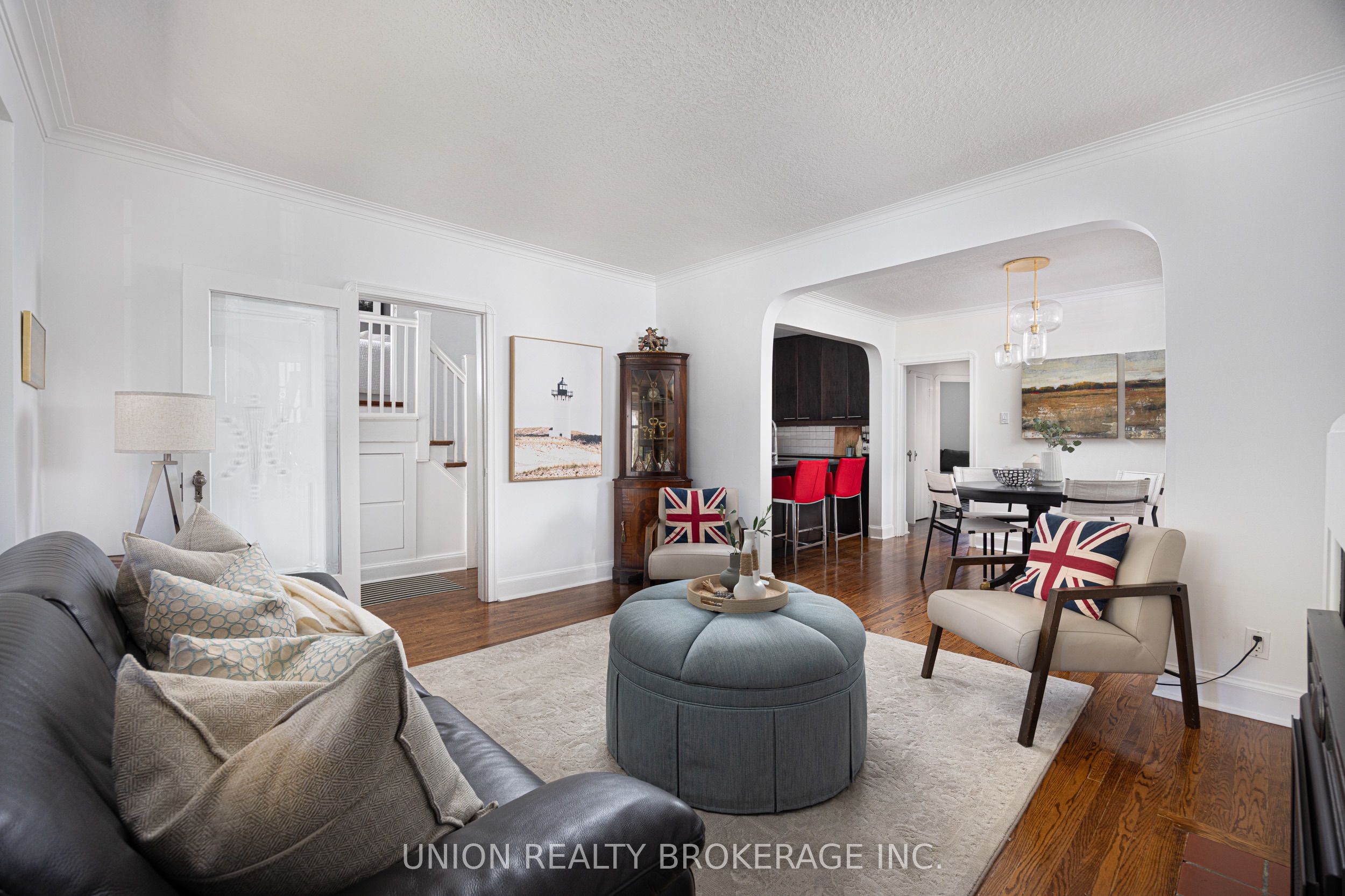 8 Woodland Park Road, Toronto, ON M1N 2X6 photo 3