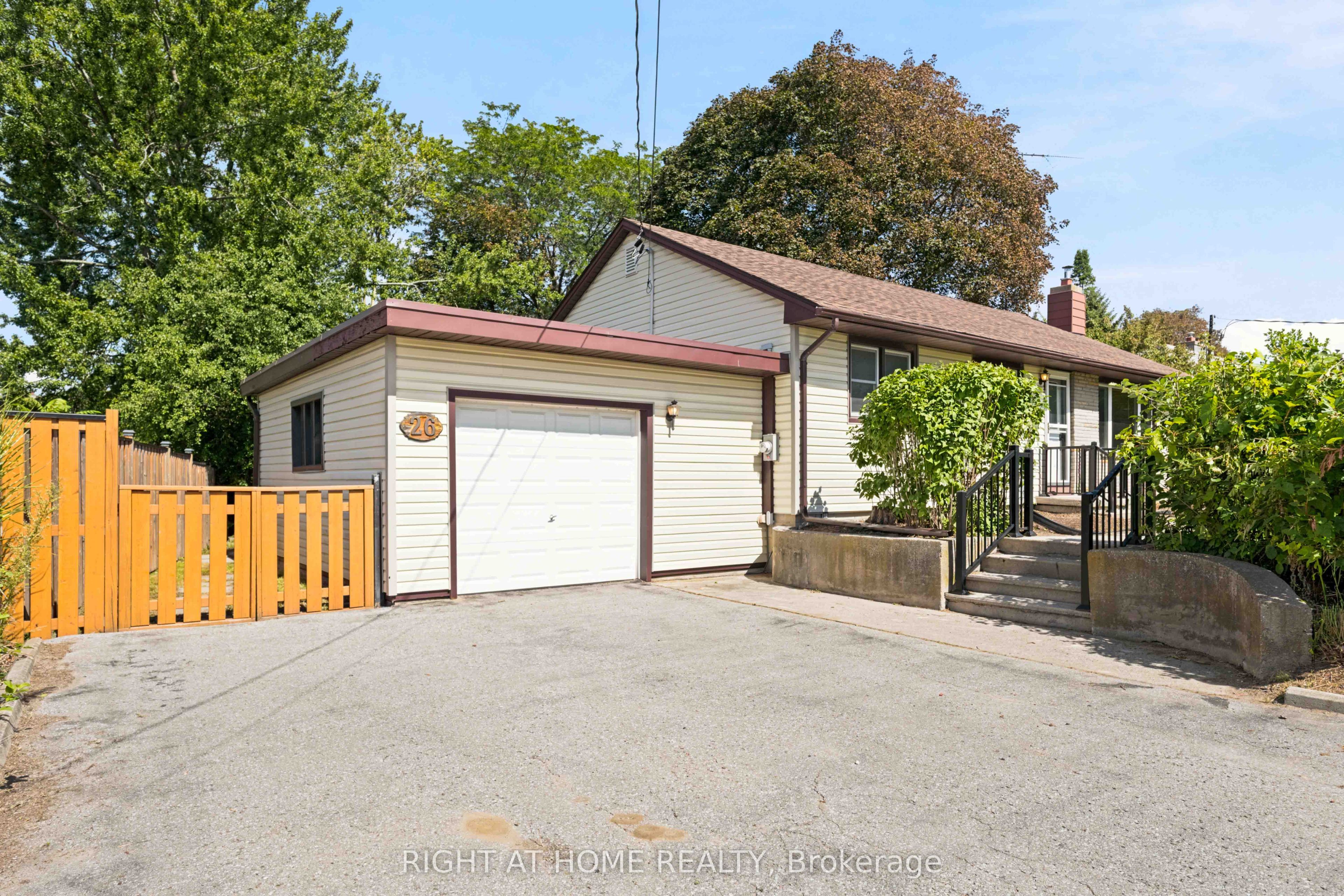 26 Phair Avenue, Clarington, ON L1E 2W5 photo 4