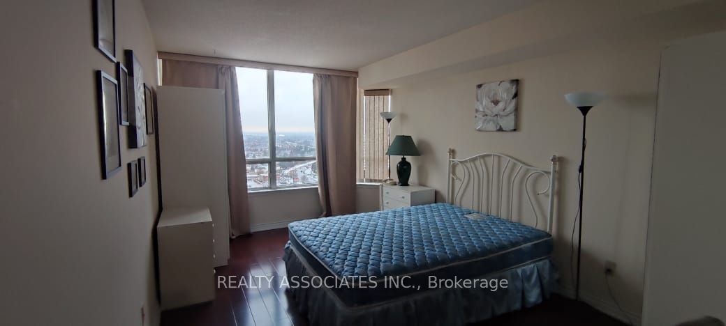 330 Alton Towers Circle 1903, Toronto, ON M1V 5H3 photo 4