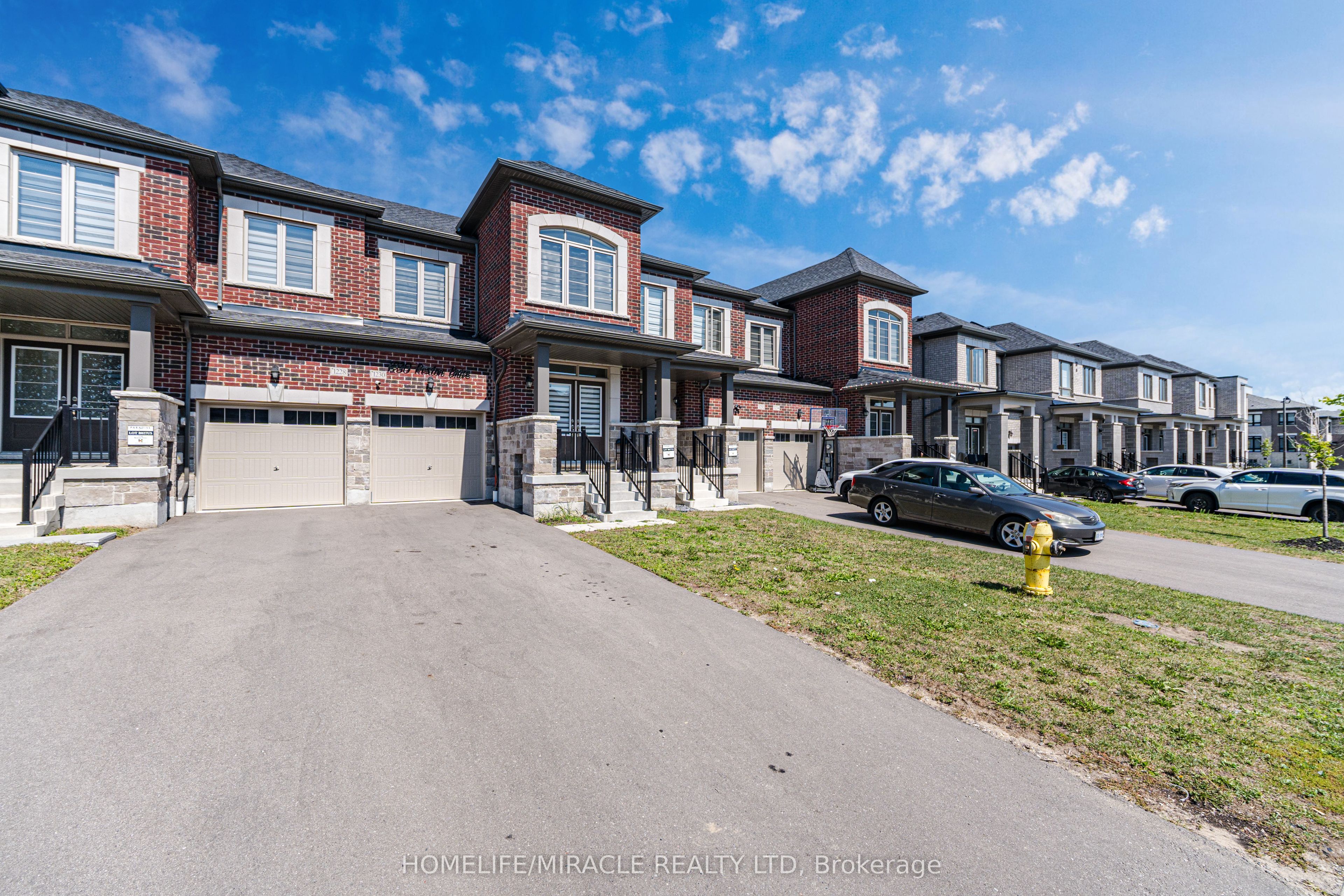 1230 Rexton Drive, Oshawa, ON L1L 0T3 photo 2