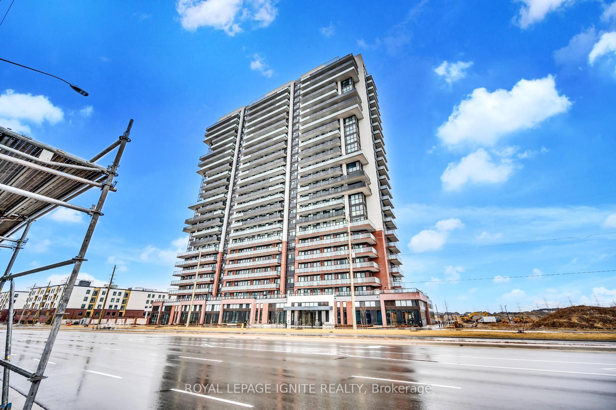 2550 Simcoe Street N 905, Oshawa, ON L1L 0R5