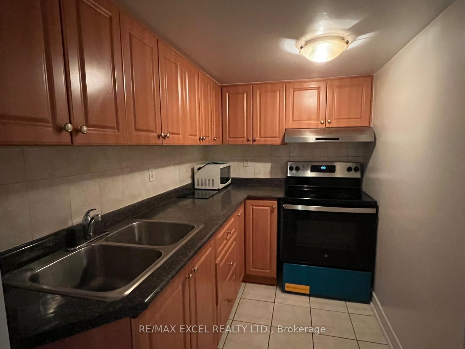 267 Port Royal Trail Bsmt, Toronto, ON M1V 2K2 photo 2